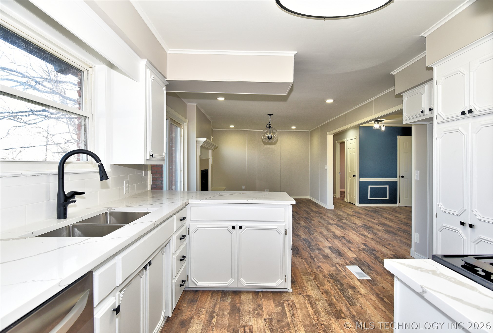 105 E Saddle Rock Road Sand Springs OK 74063