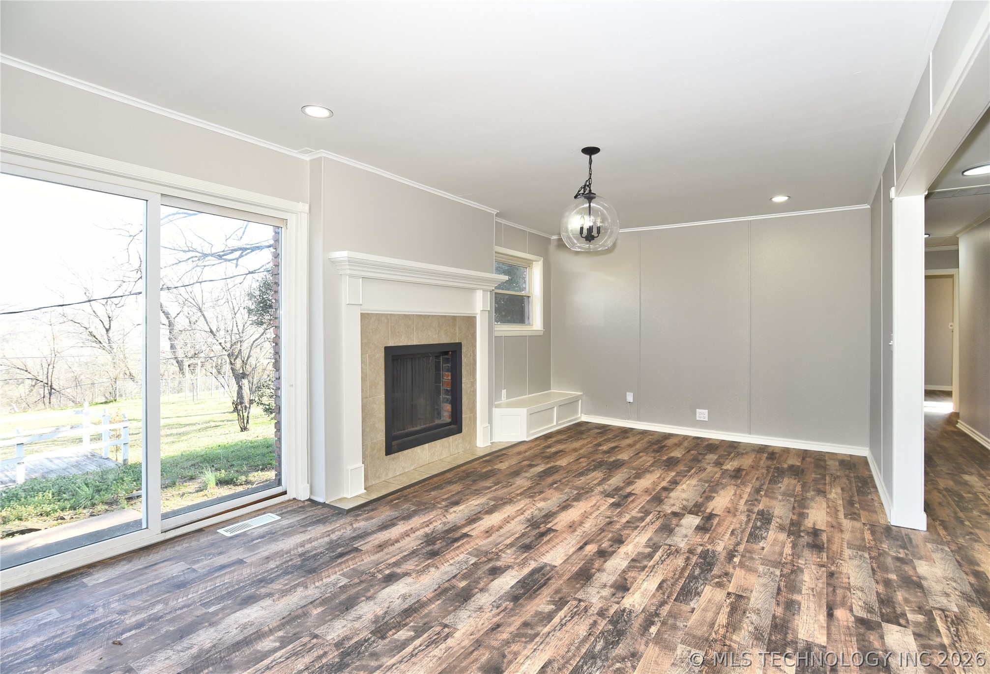 105 E Saddle Rock Road Sand Springs OK 74063