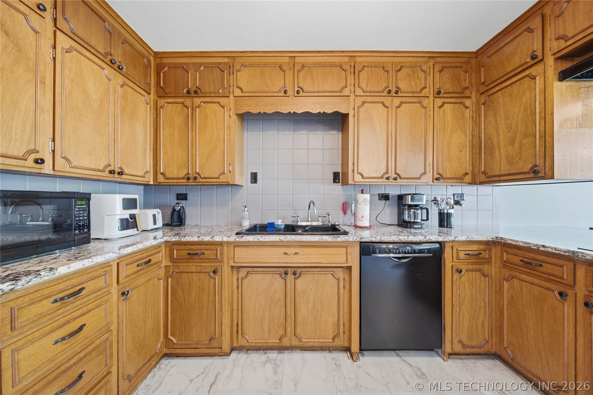 2114 Yale Avenue Miami OK 74354