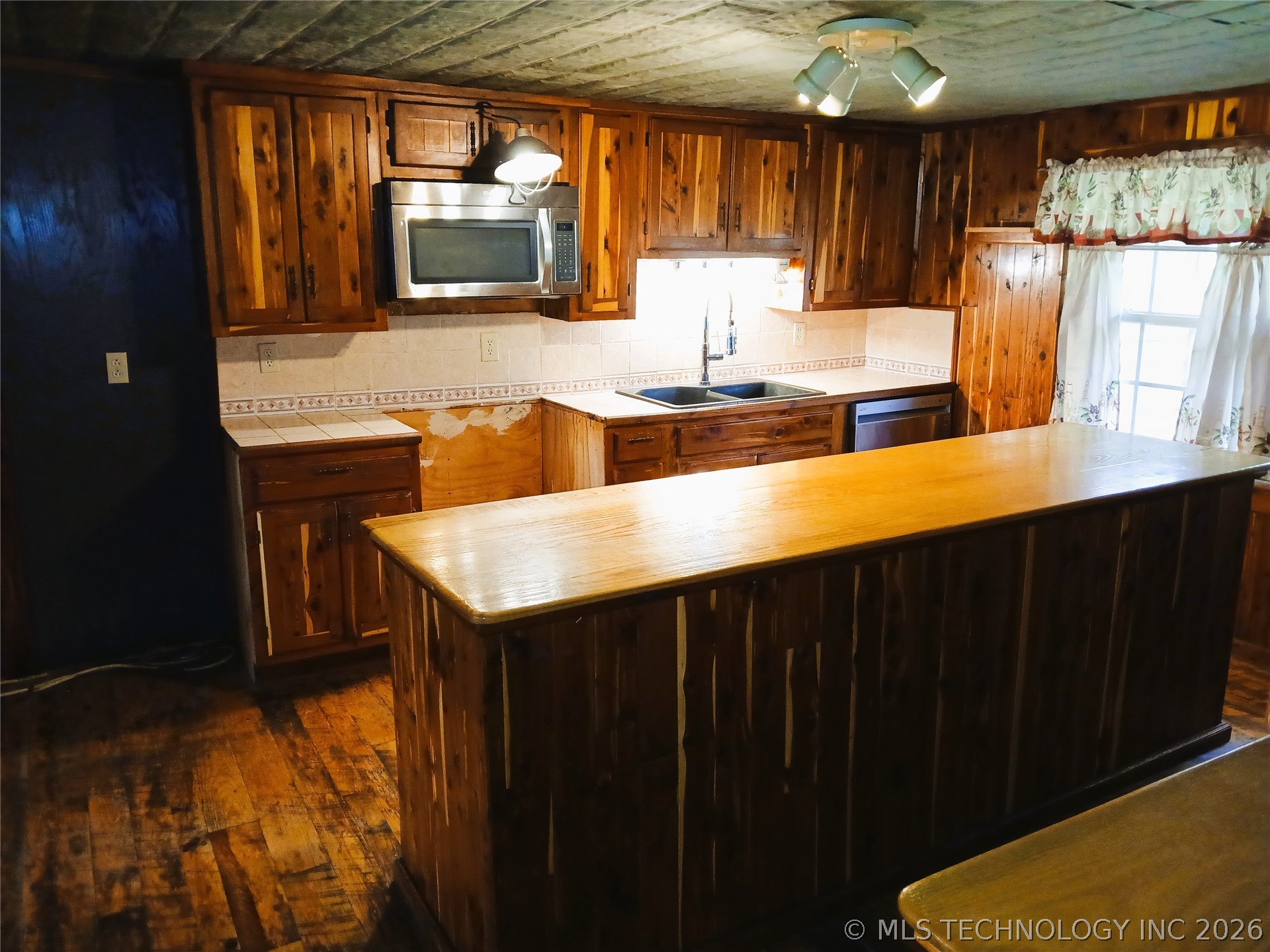 642 Mississippi Street Nowata OK 74048