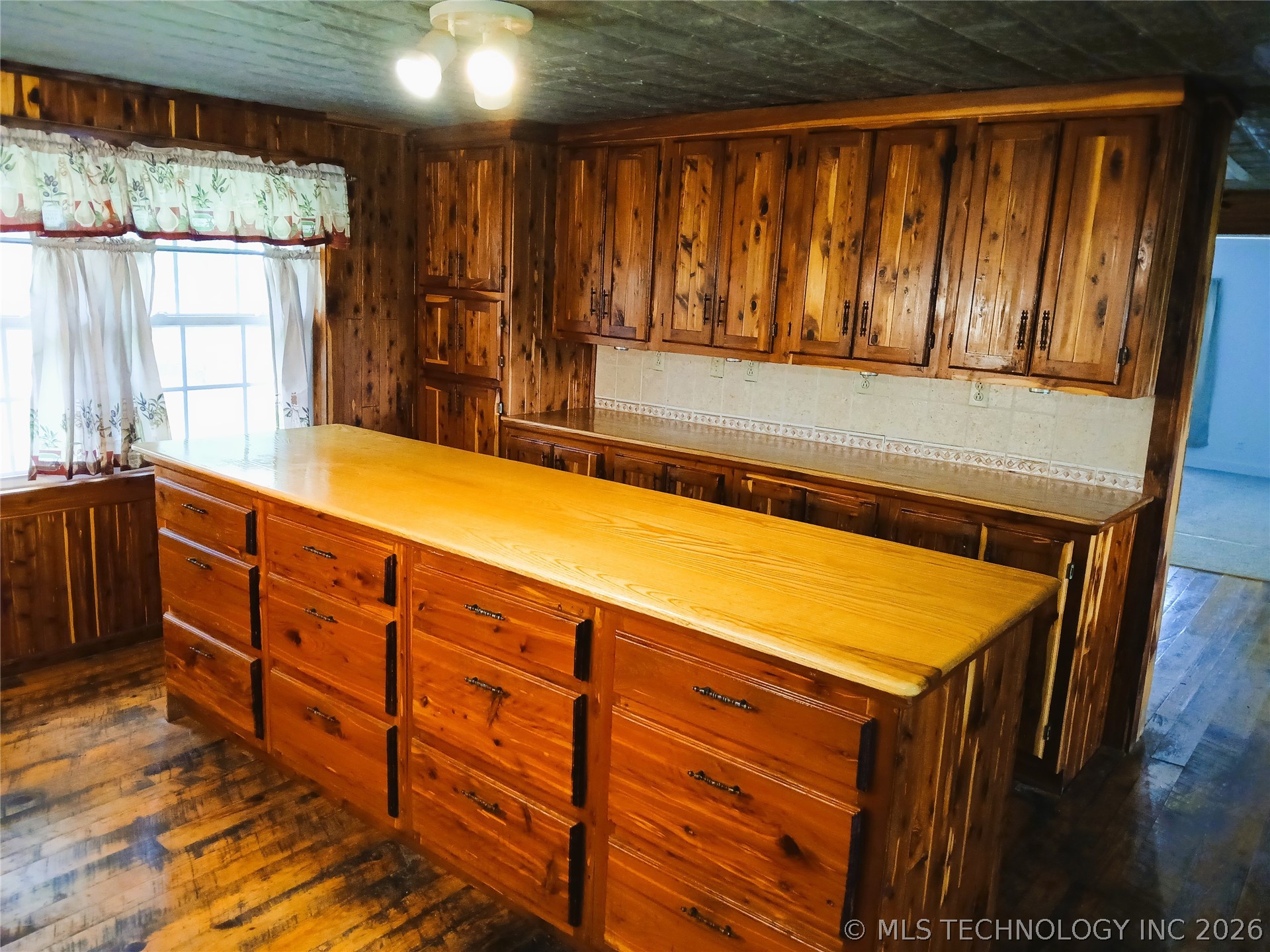 642 Mississippi Street Nowata OK 74048