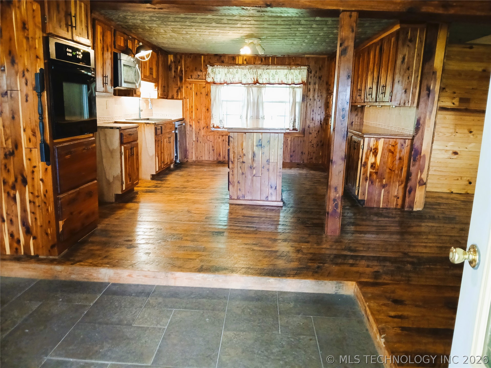 642 Mississippi Street Nowata OK 74048