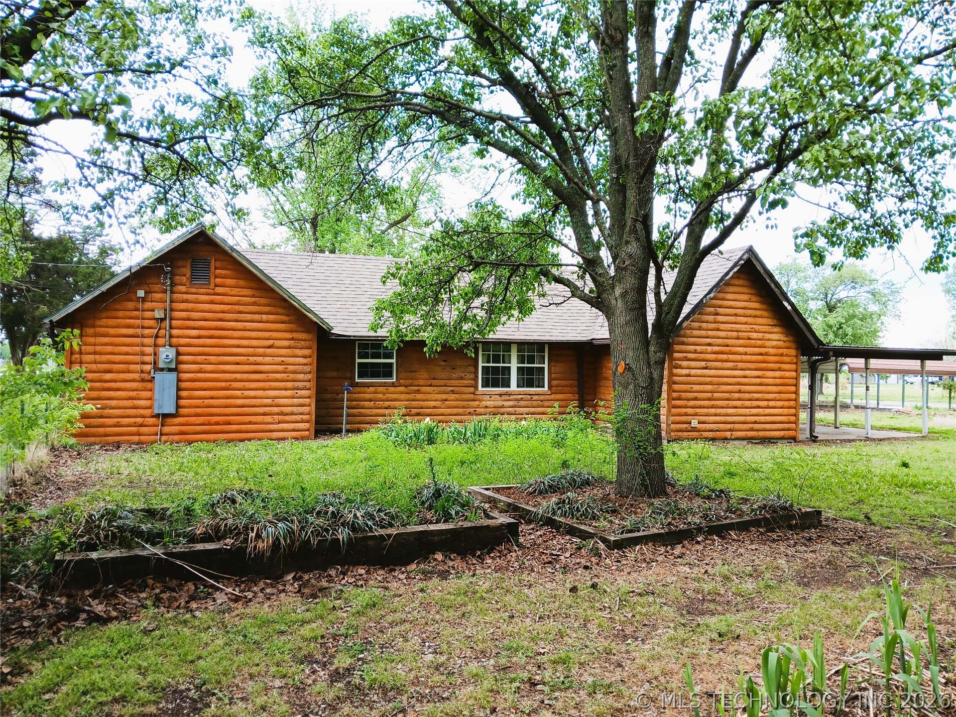 642 Mississippi Street Nowata OK 74048