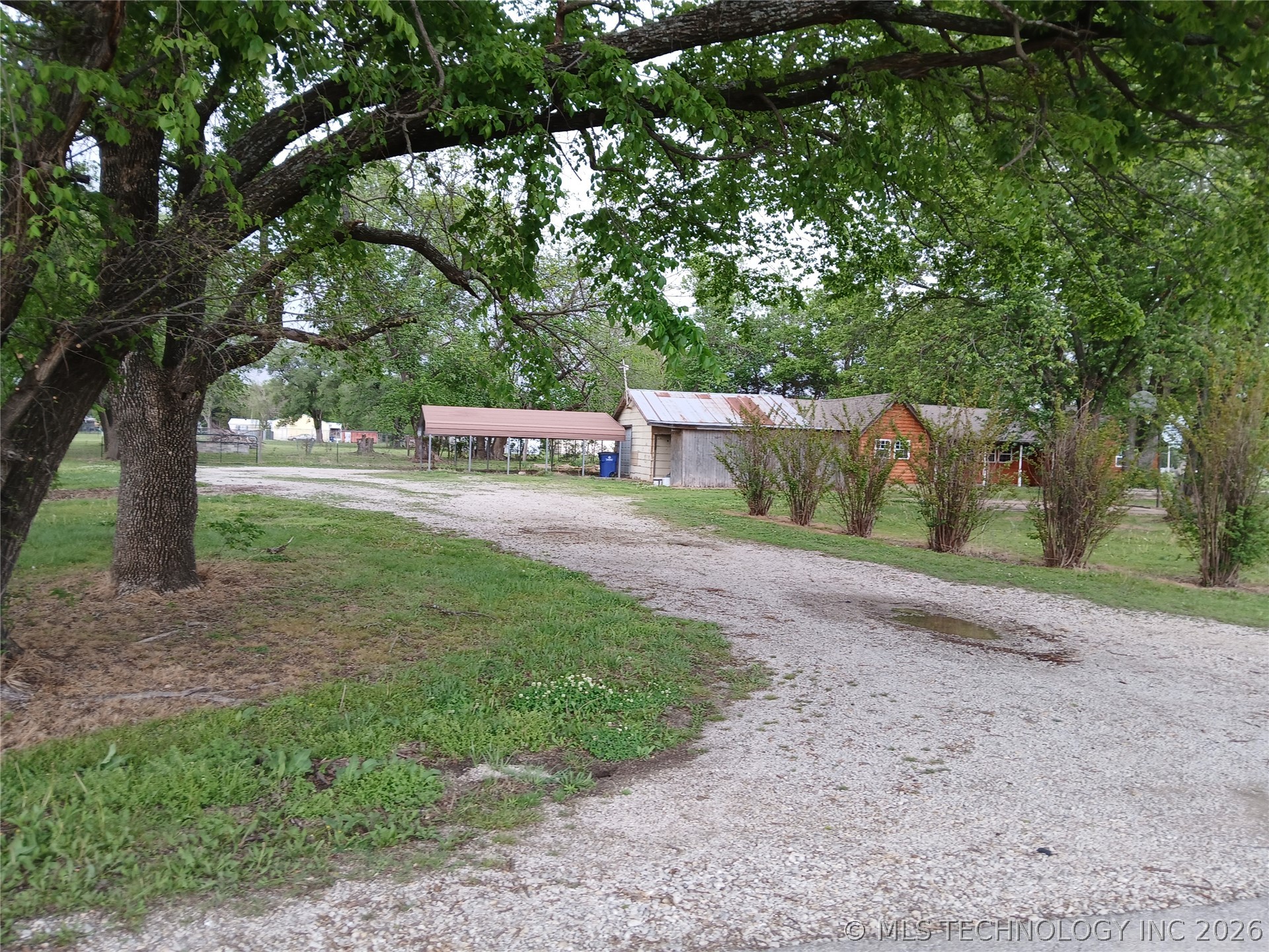642 Mississippi Street Nowata OK 74048