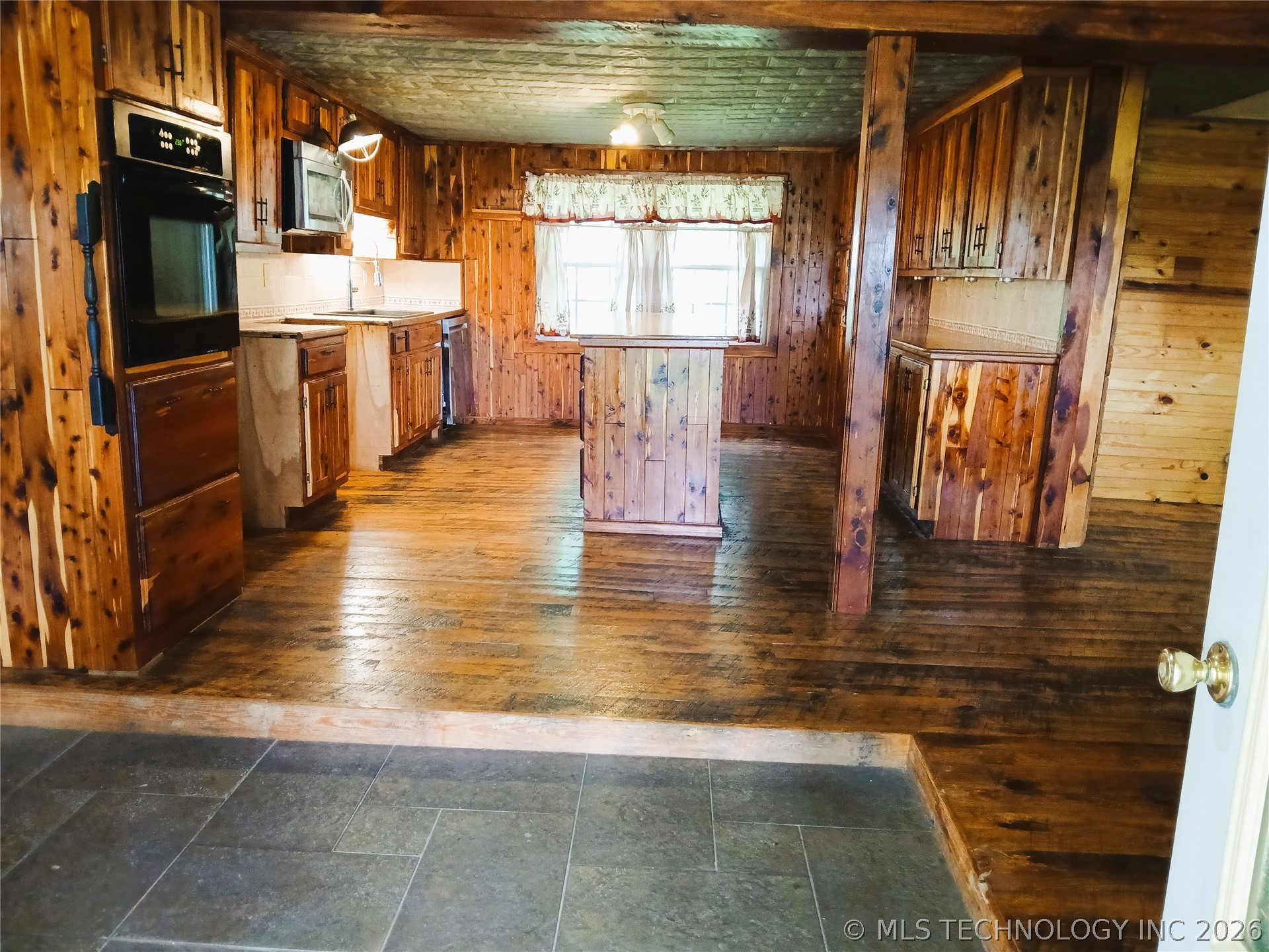 642 Mississippi Street Nowata OK 74048