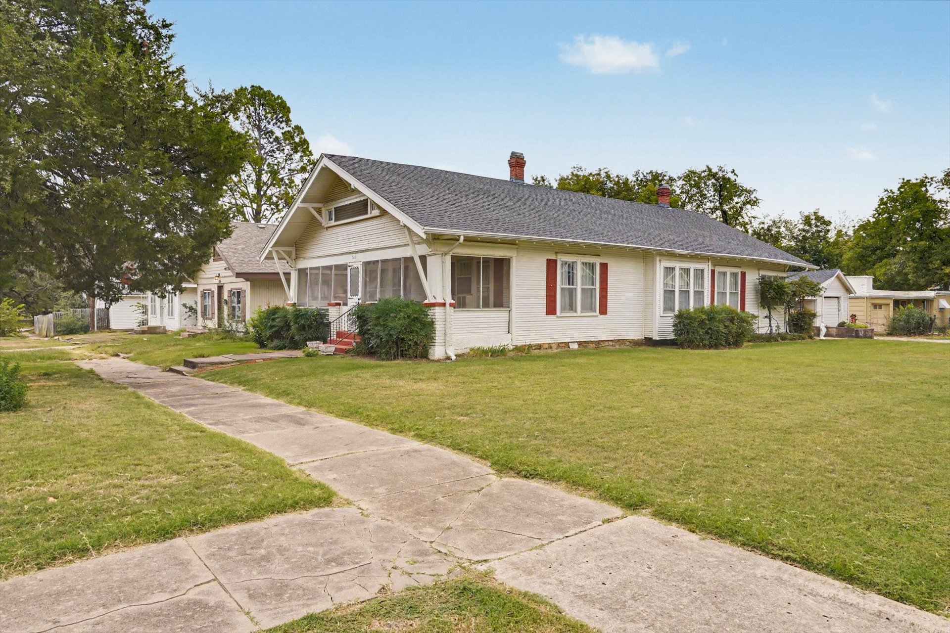 520 W Cleveland Avenue Sapulpa OK 74066