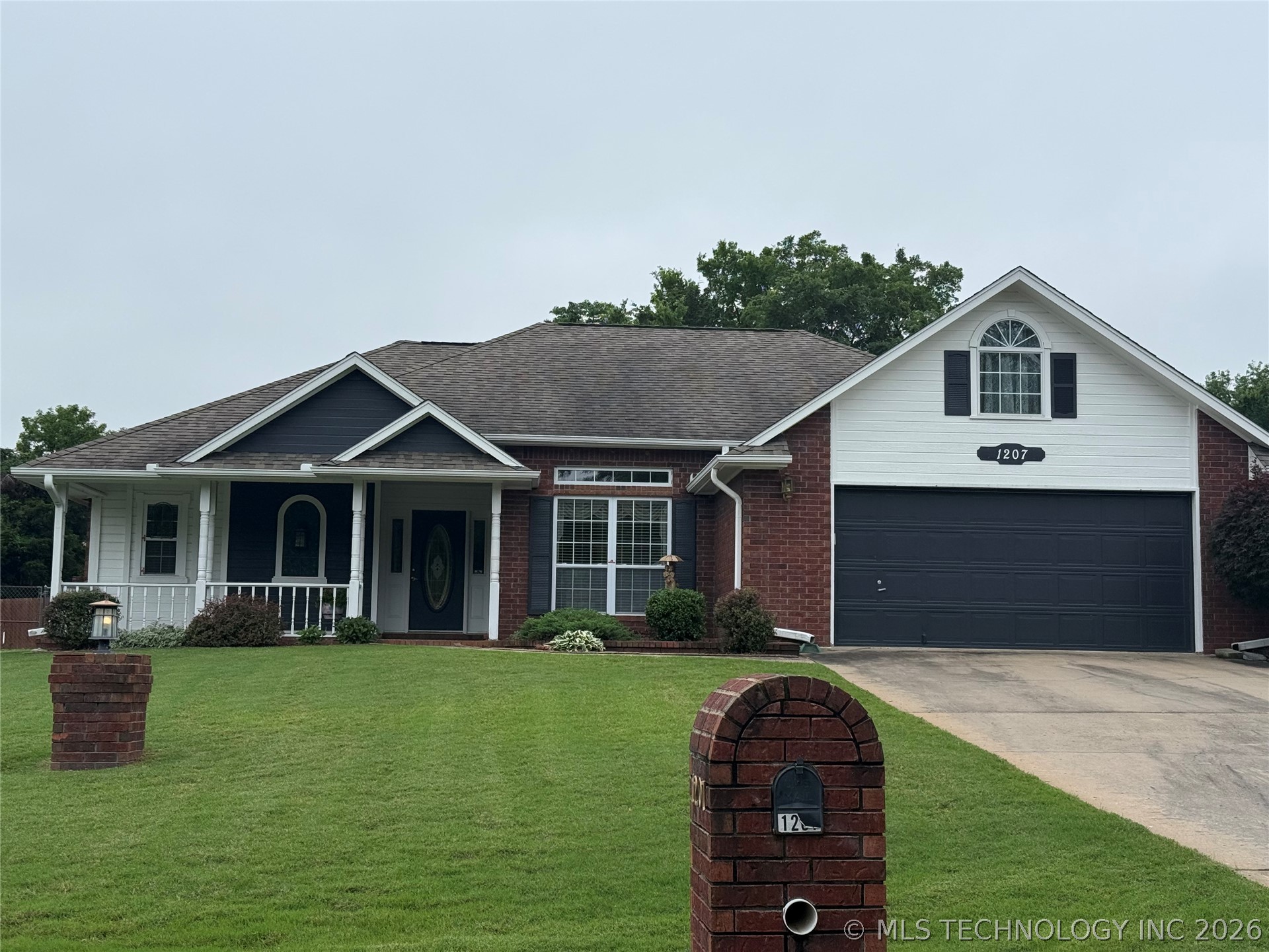 1207 Grandview Fort Gibson OK 74434
