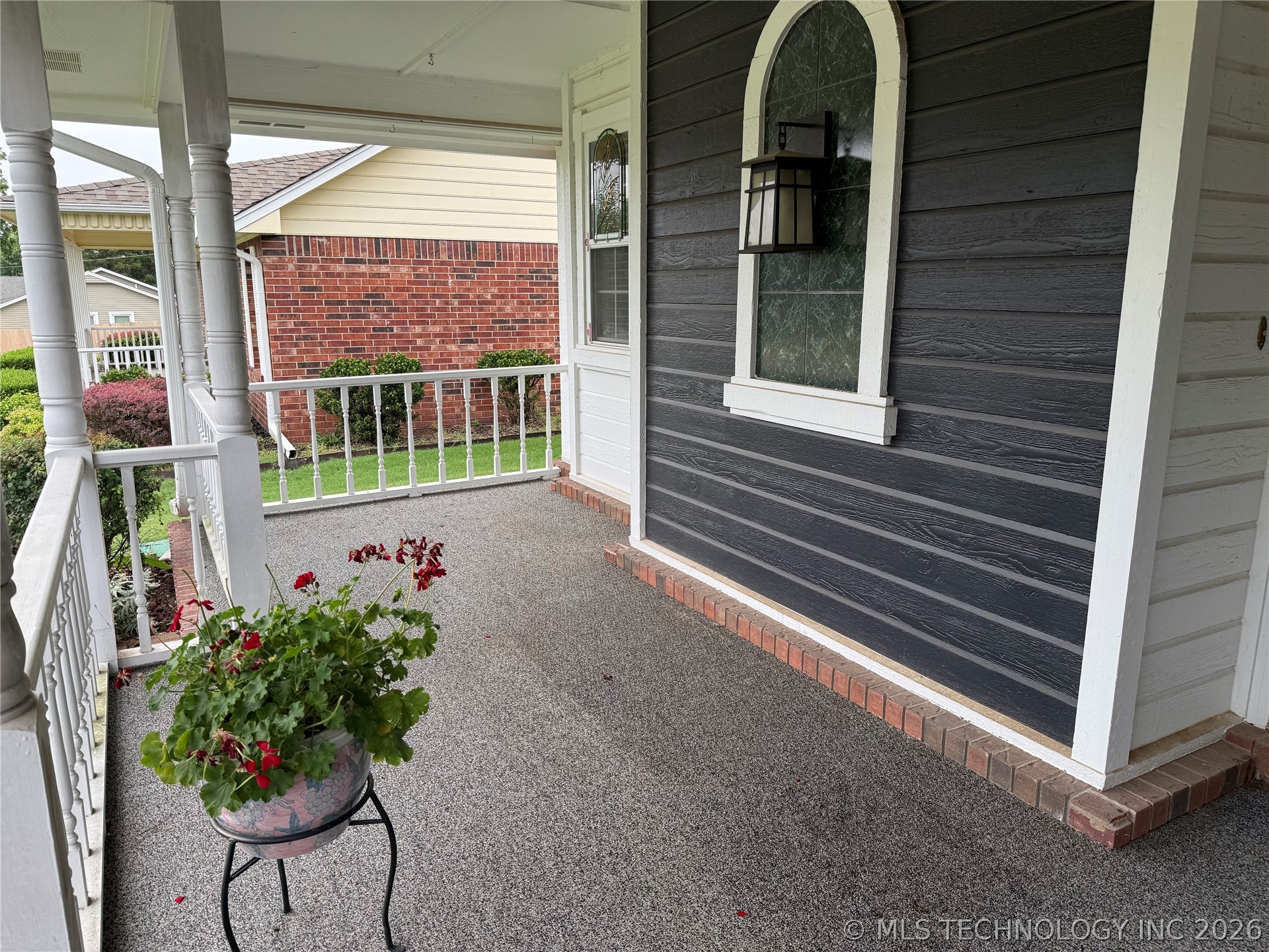 1207 Grandview Fort Gibson OK 74434