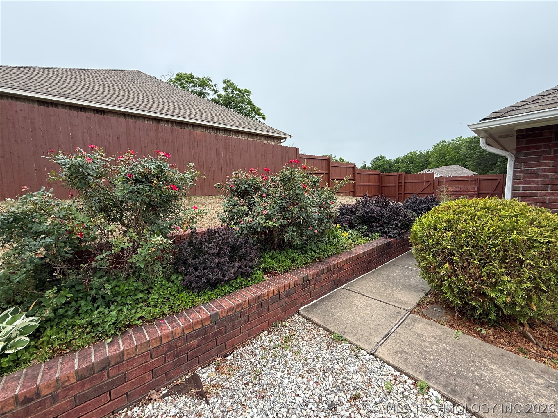 1207 Grandview Fort Gibson OK 74434