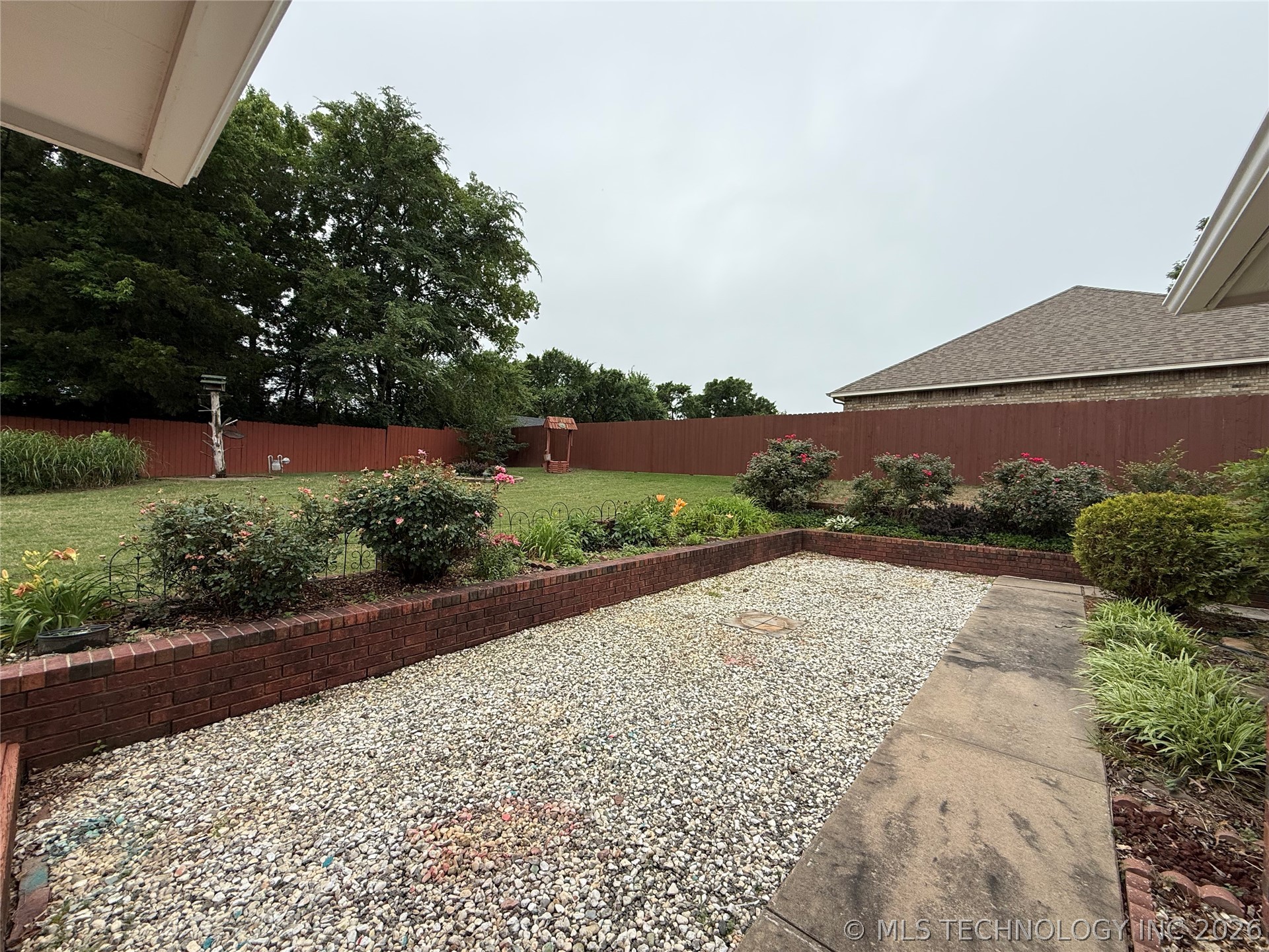 1207 Grandview Fort Gibson OK 74434