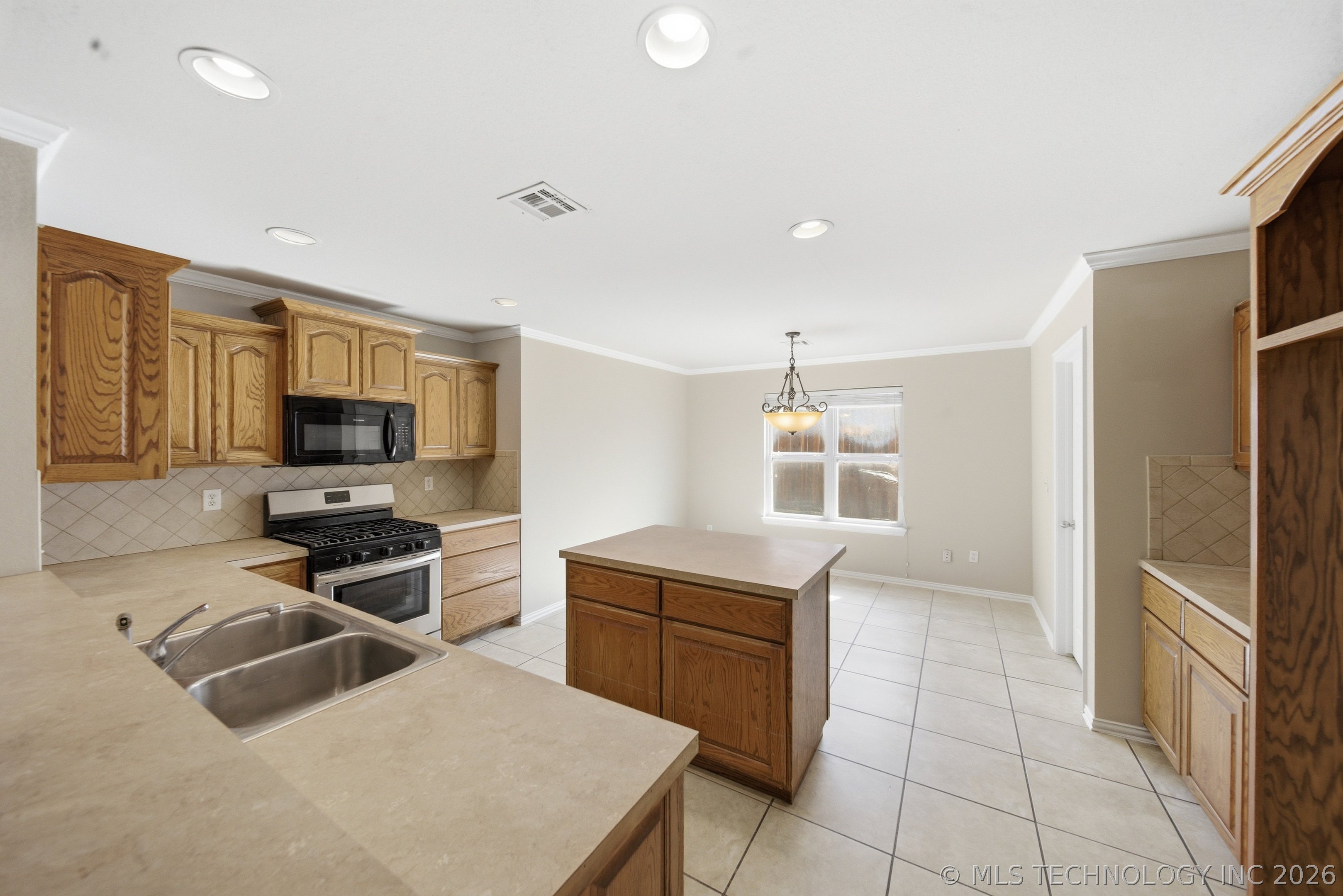 10005 E 101st Street Owasso OK 74055