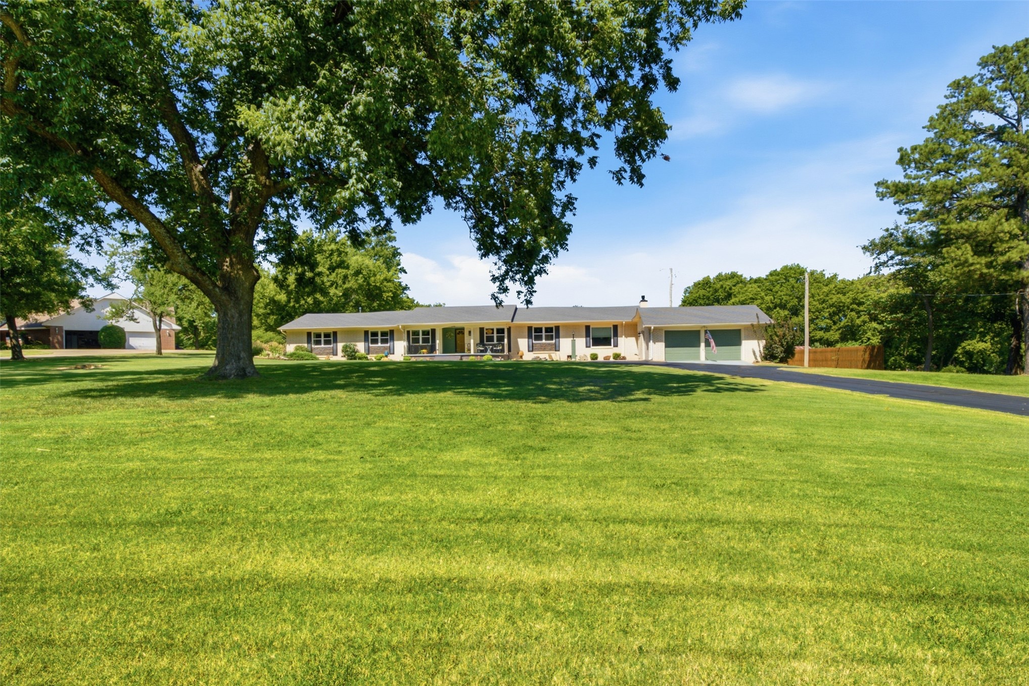735 W Holiday Lane Claremore OK 74017