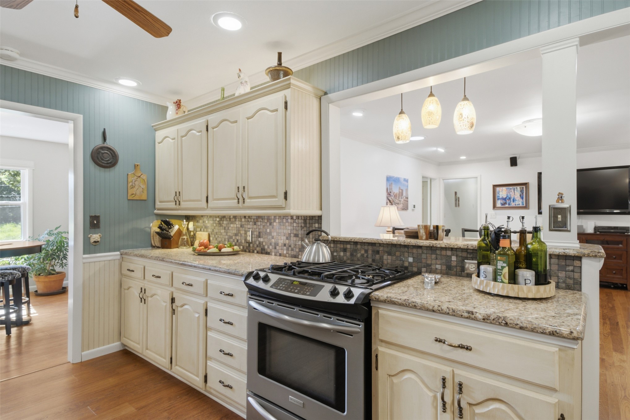 735 W Holiday Lane Claremore OK 74017