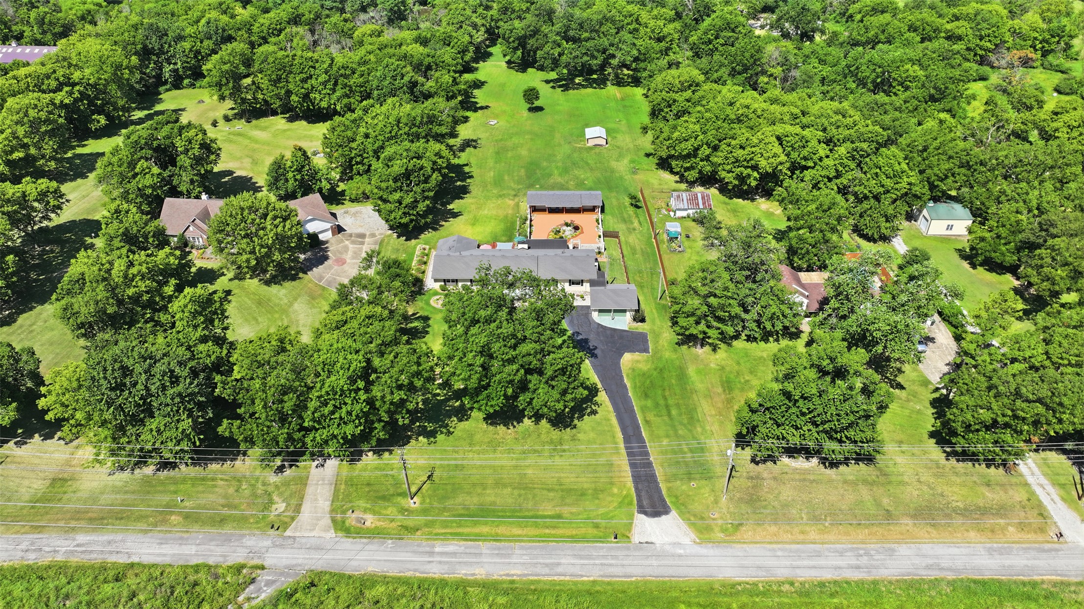 735 W Holiday Lane Claremore OK 74017