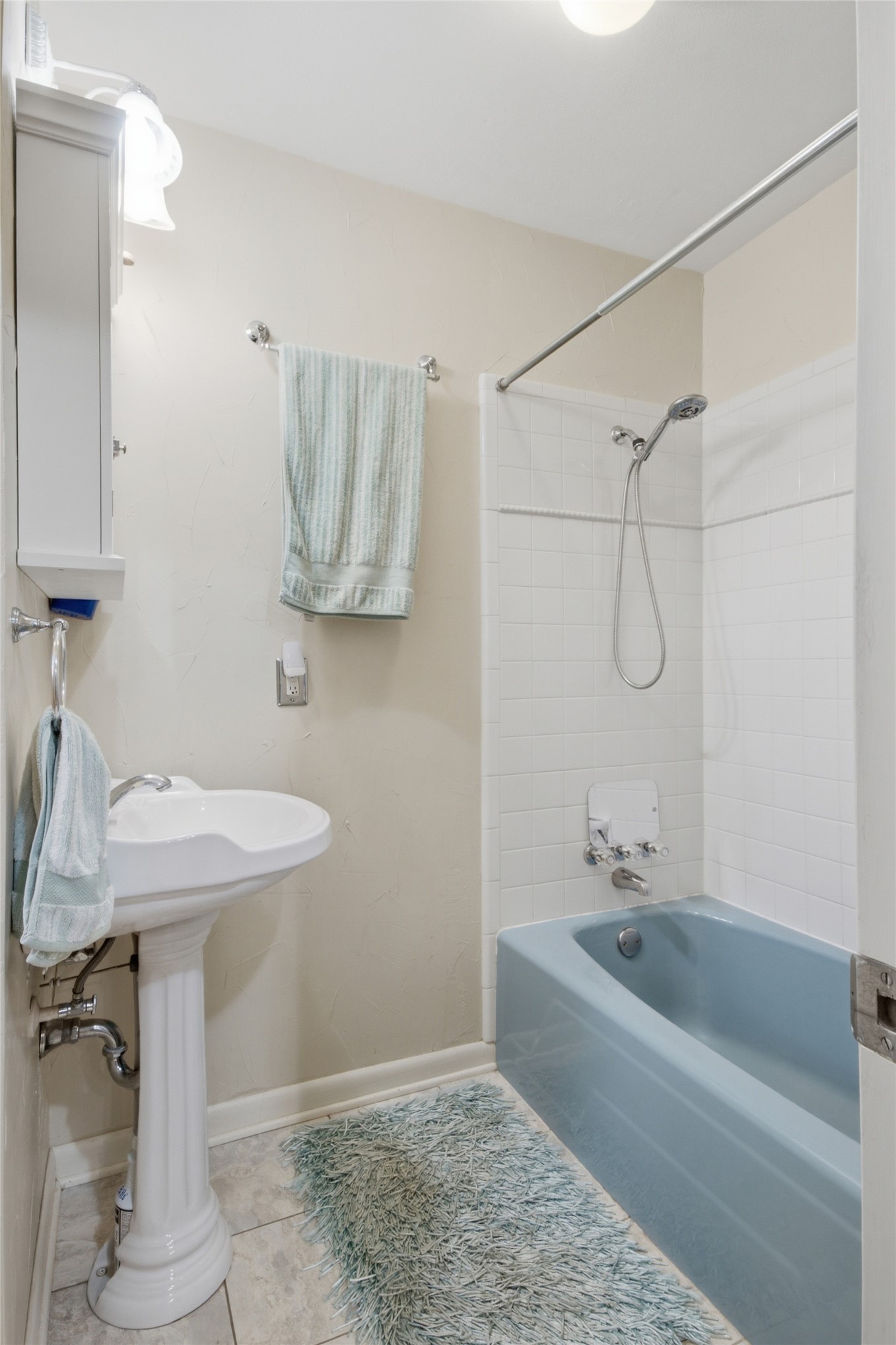 735 W Holiday Lane Claremore OK 74017