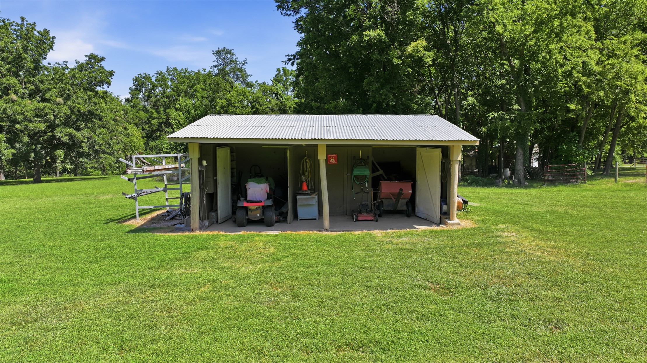 735 W Holiday Lane Claremore OK 74017