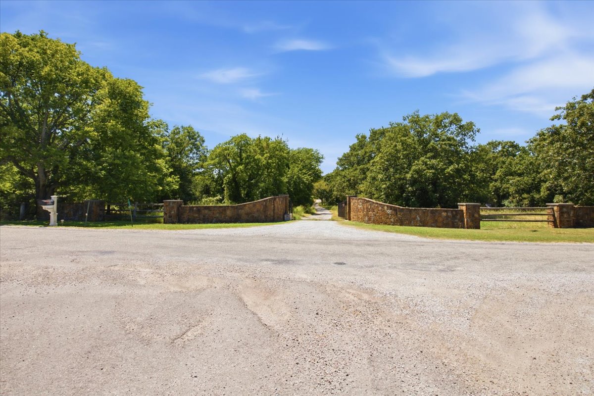 9421 County Road 3670 Allen OK 74825