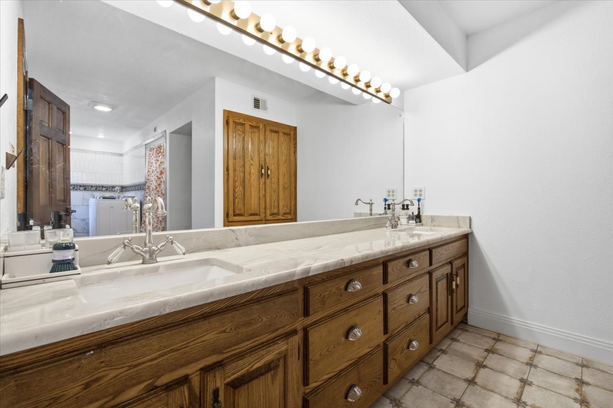 9421 County Road 3670 Allen OK 74825