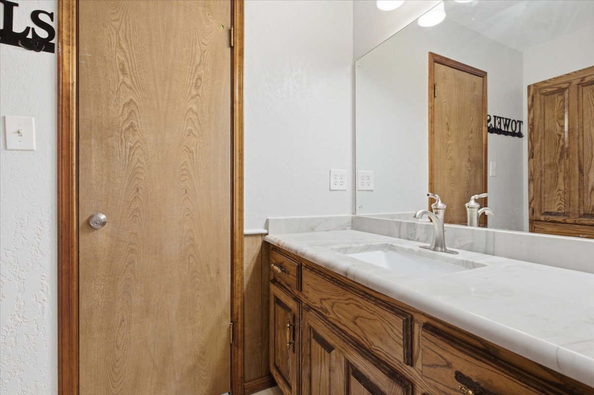 9421 County Road 3670 Allen OK 74825