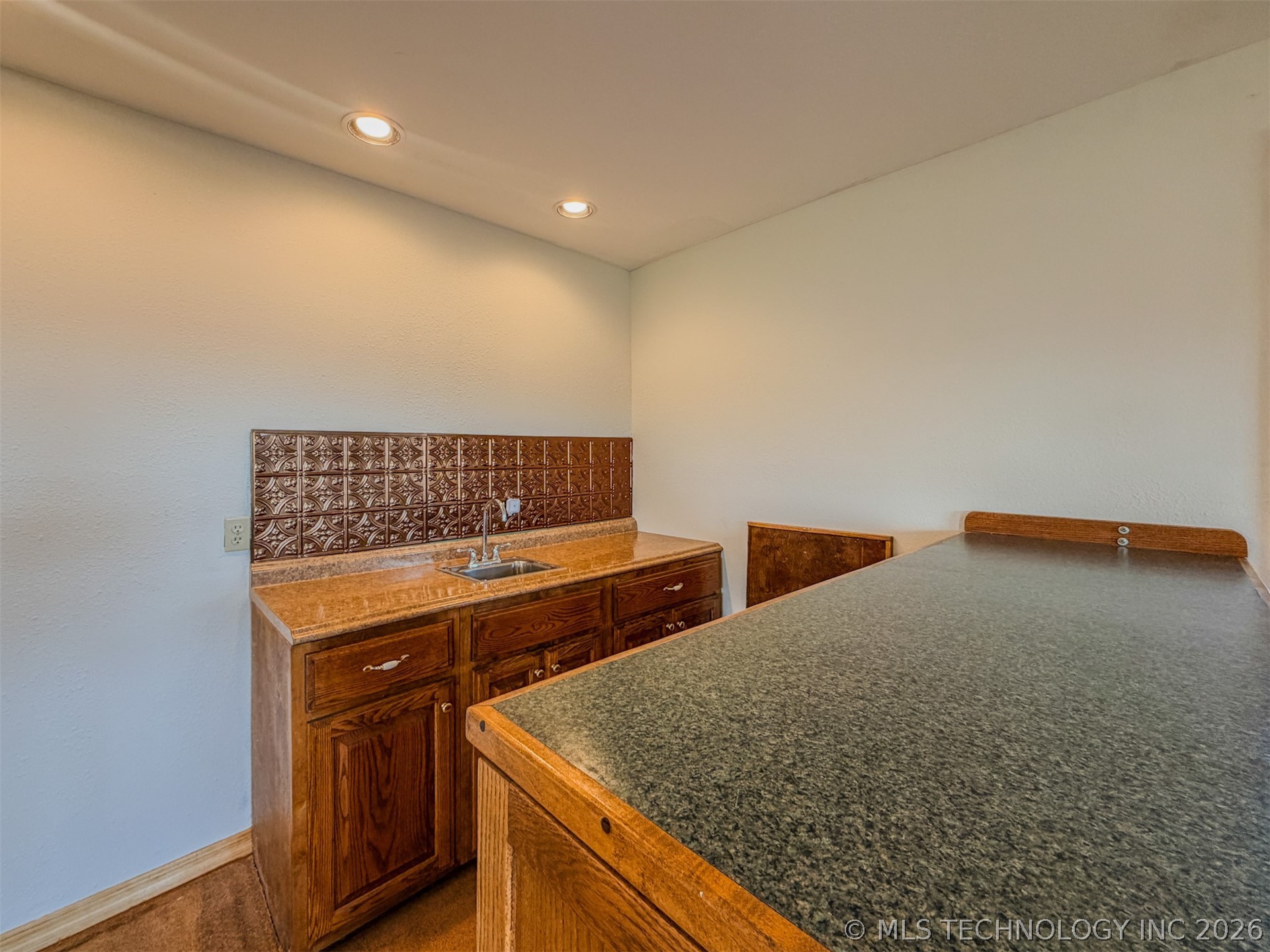 27989 S Lakeview Drive Park Hill OK 74451