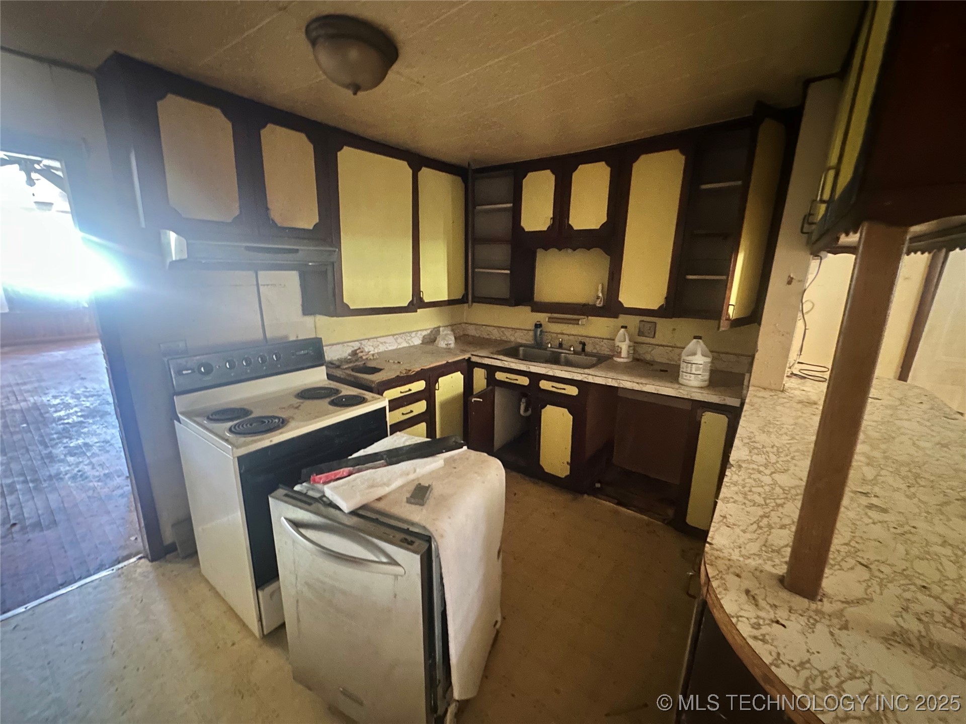 515 W 5th Ada OK 74820