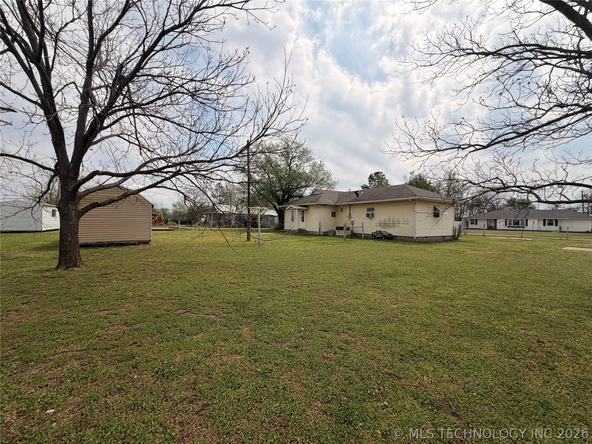 1412 E Walnut Street Cushing OK 74023