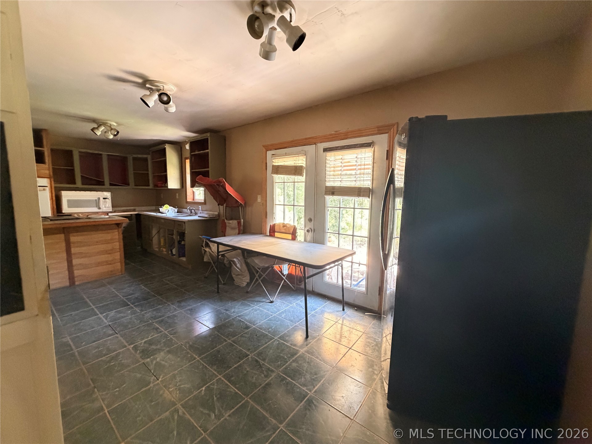 16508 Round Mountain Howe OK 74940