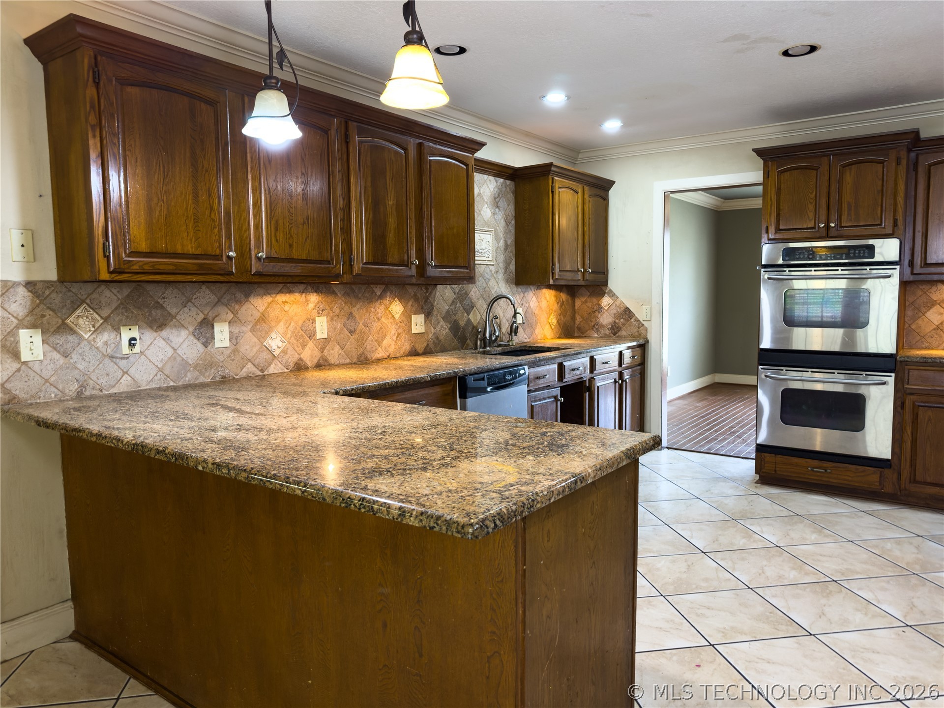 501 E Winston Circle Broken Arrow OK 74011