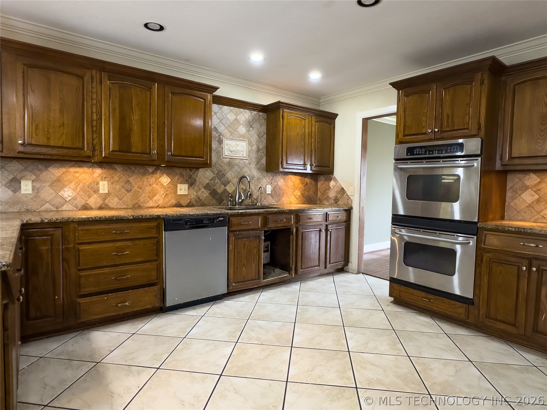 501 E Winston Circle Broken Arrow OK 74011