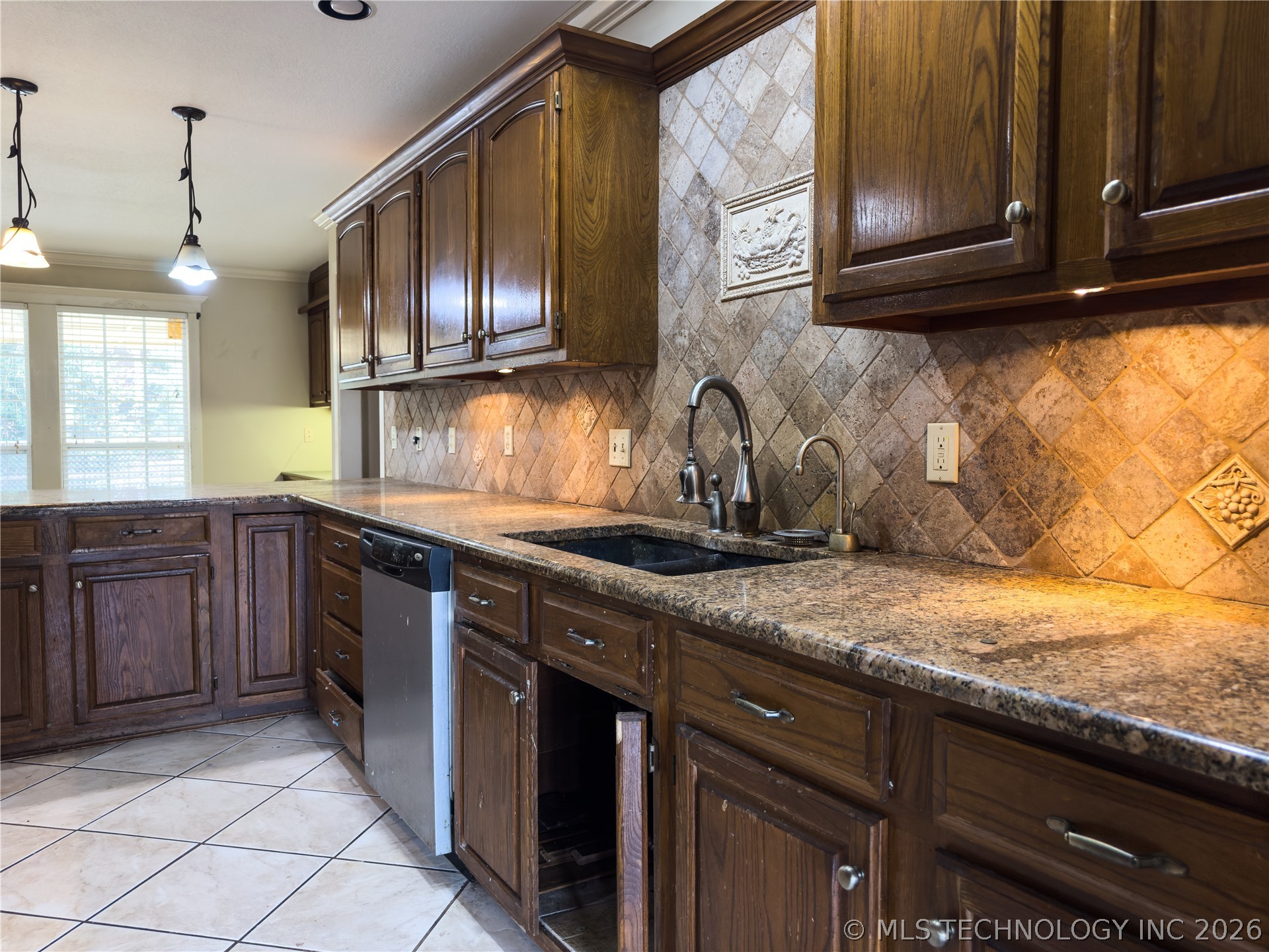 501 E Winston Circle Broken Arrow OK 74011