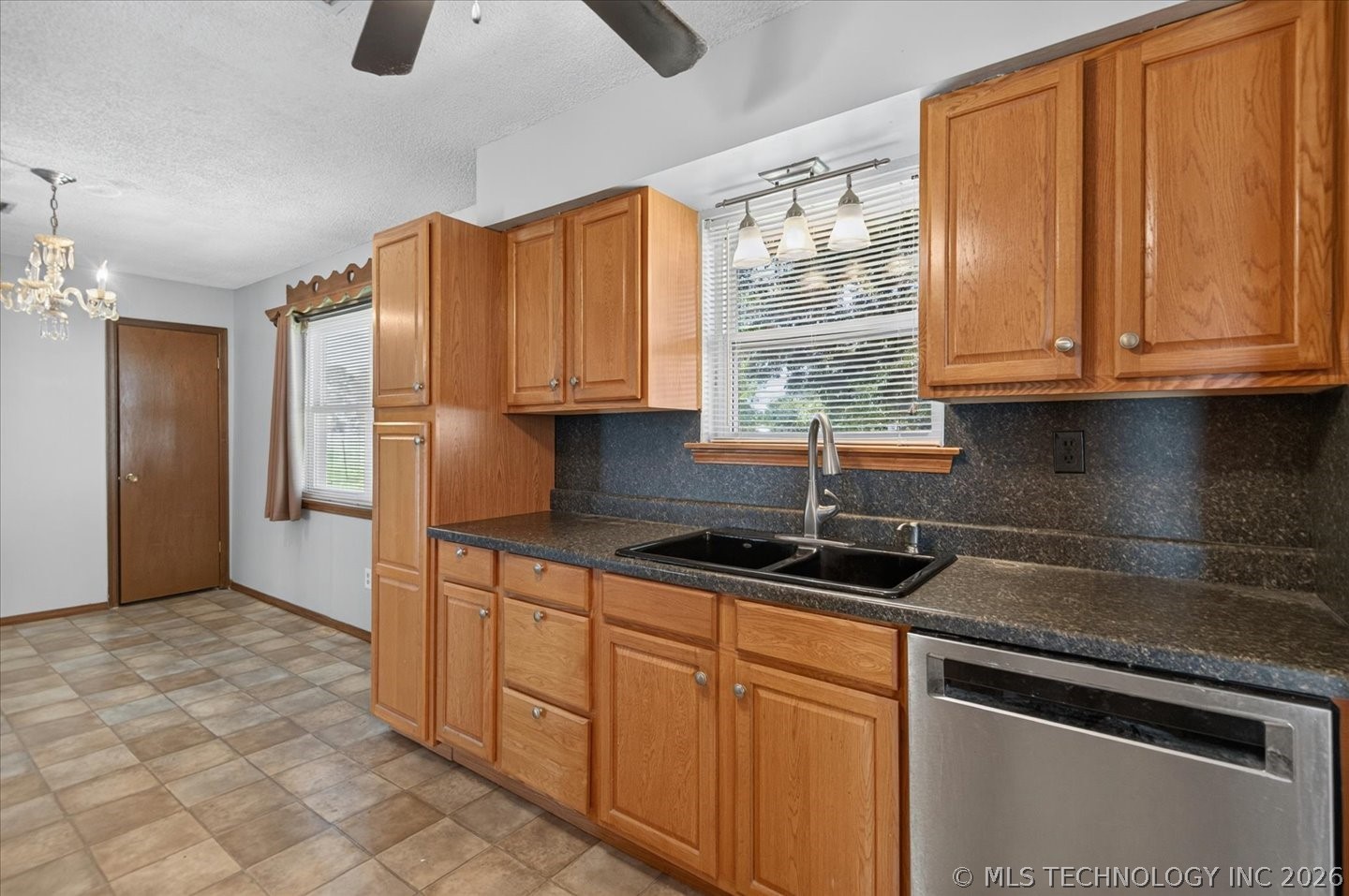 31651 N 4000 Road Ramona OK 74061