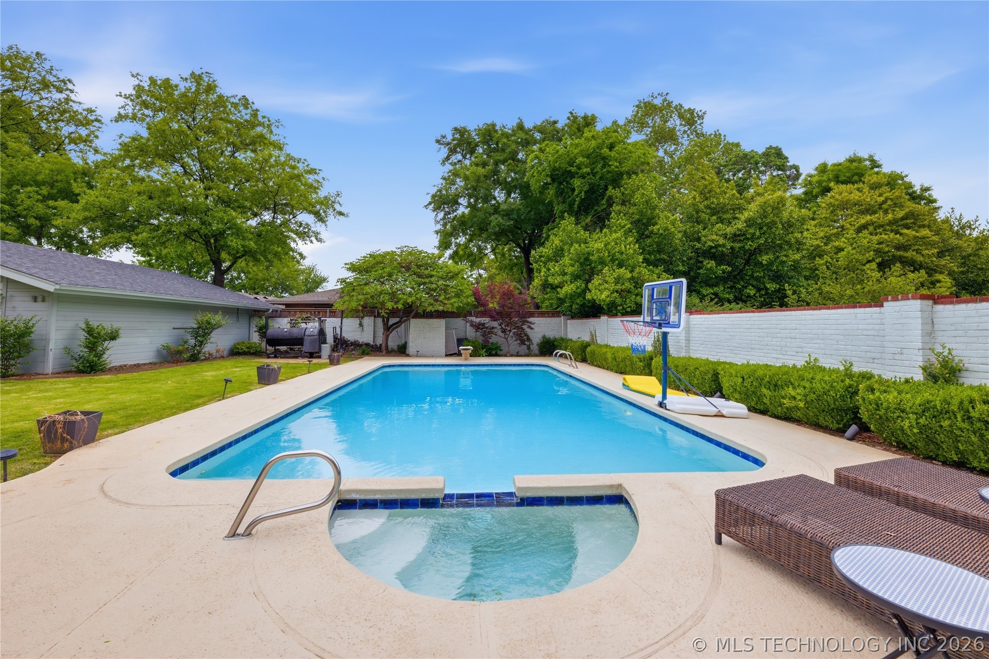 4123 S Victor Court Tulsa OK 74105