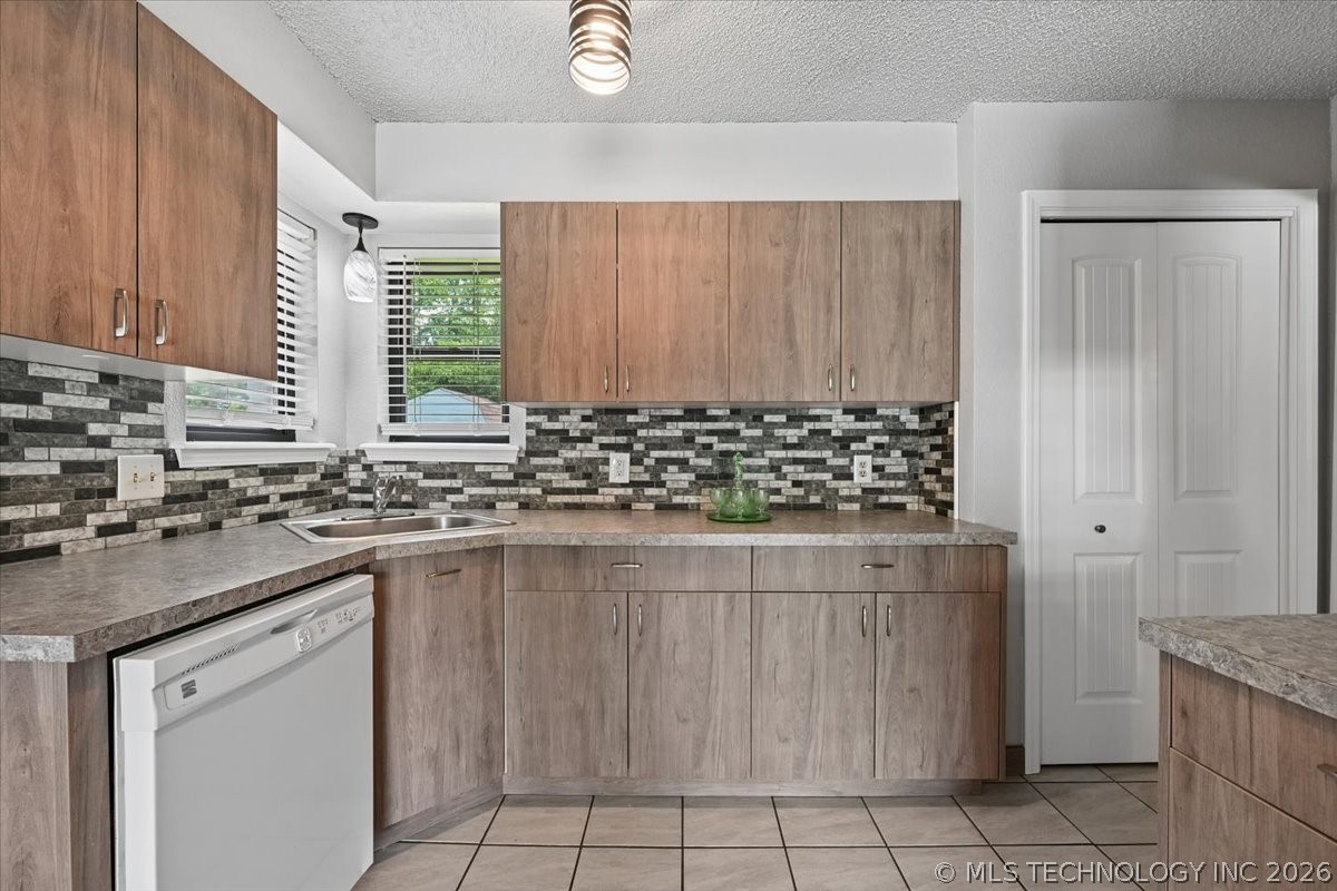 2601 S Redbud Avenue Broken Arrow OK 74012