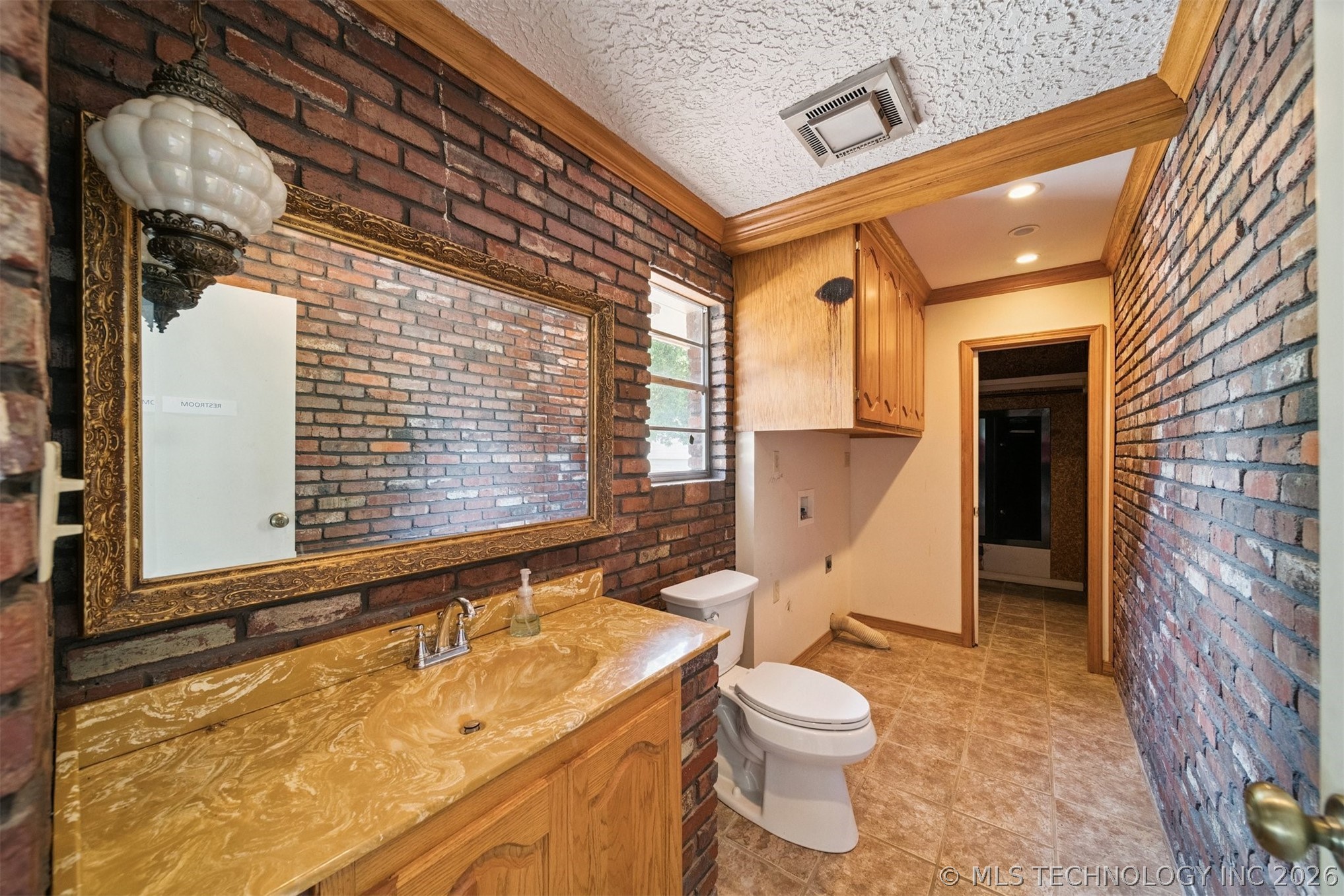 18104 S 4200 Road Claremore OK 74017