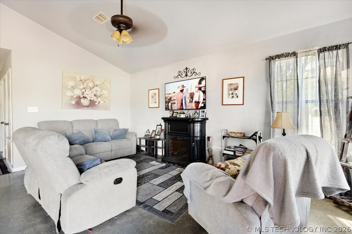2576 Winnett Road Colbert OK 74733