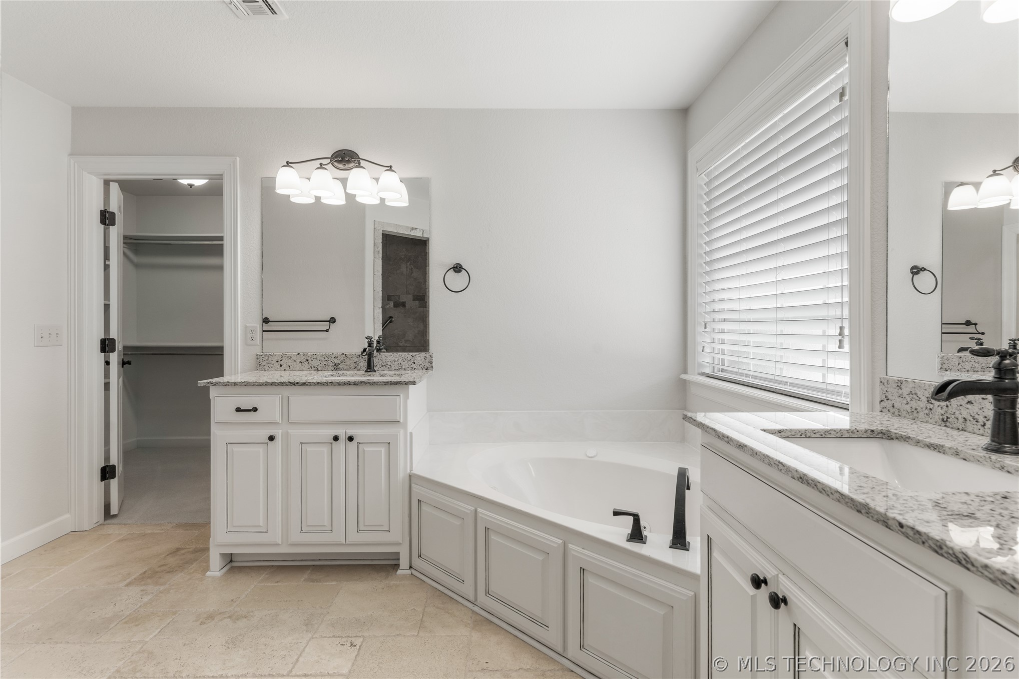423 N Forest Ridge Boulevard Broken Arrow OK 74014
