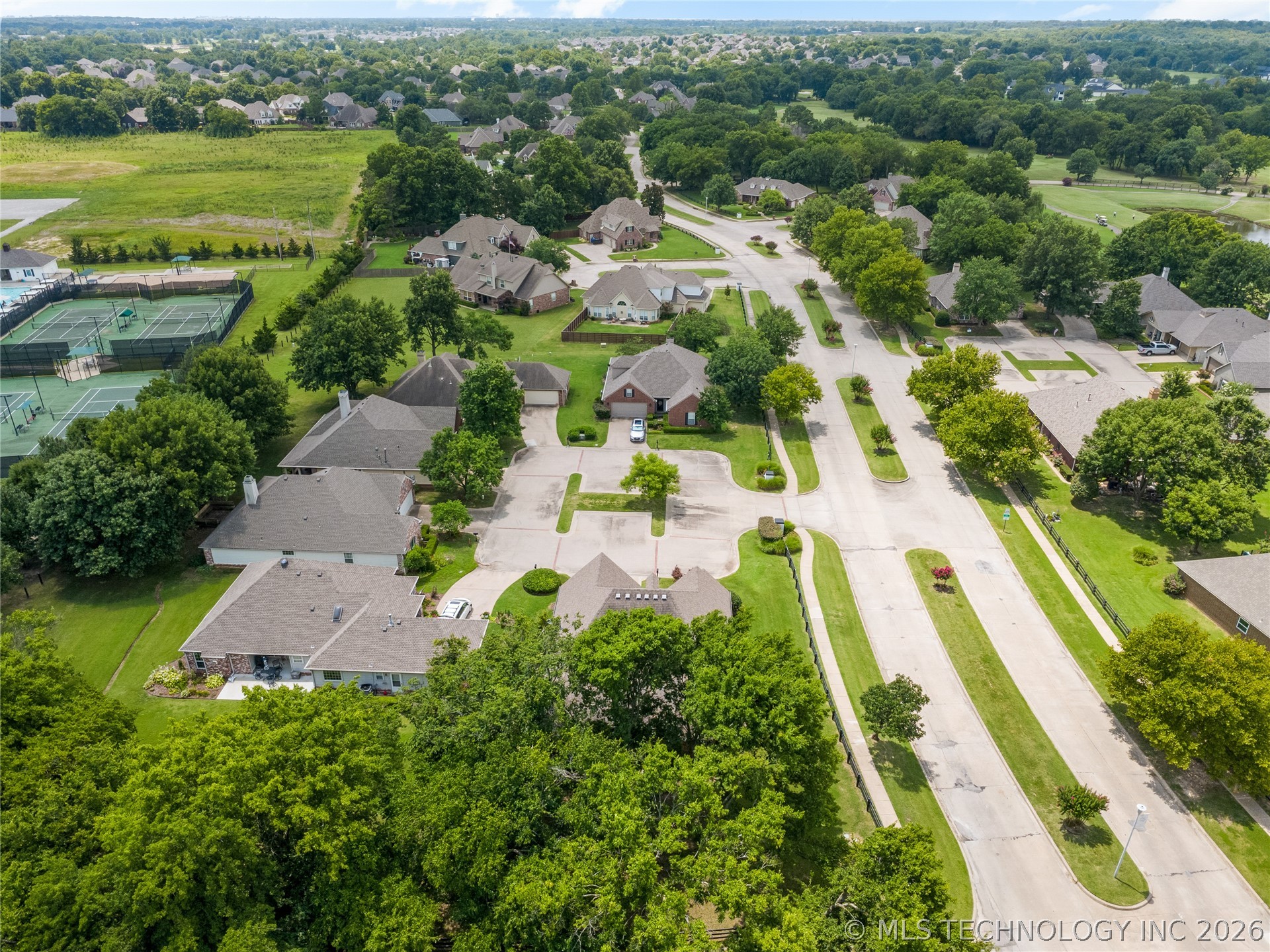 423 N Forest Ridge Boulevard Broken Arrow OK 74014
