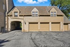 3132 Columbia Circle Tulsa OK 74105