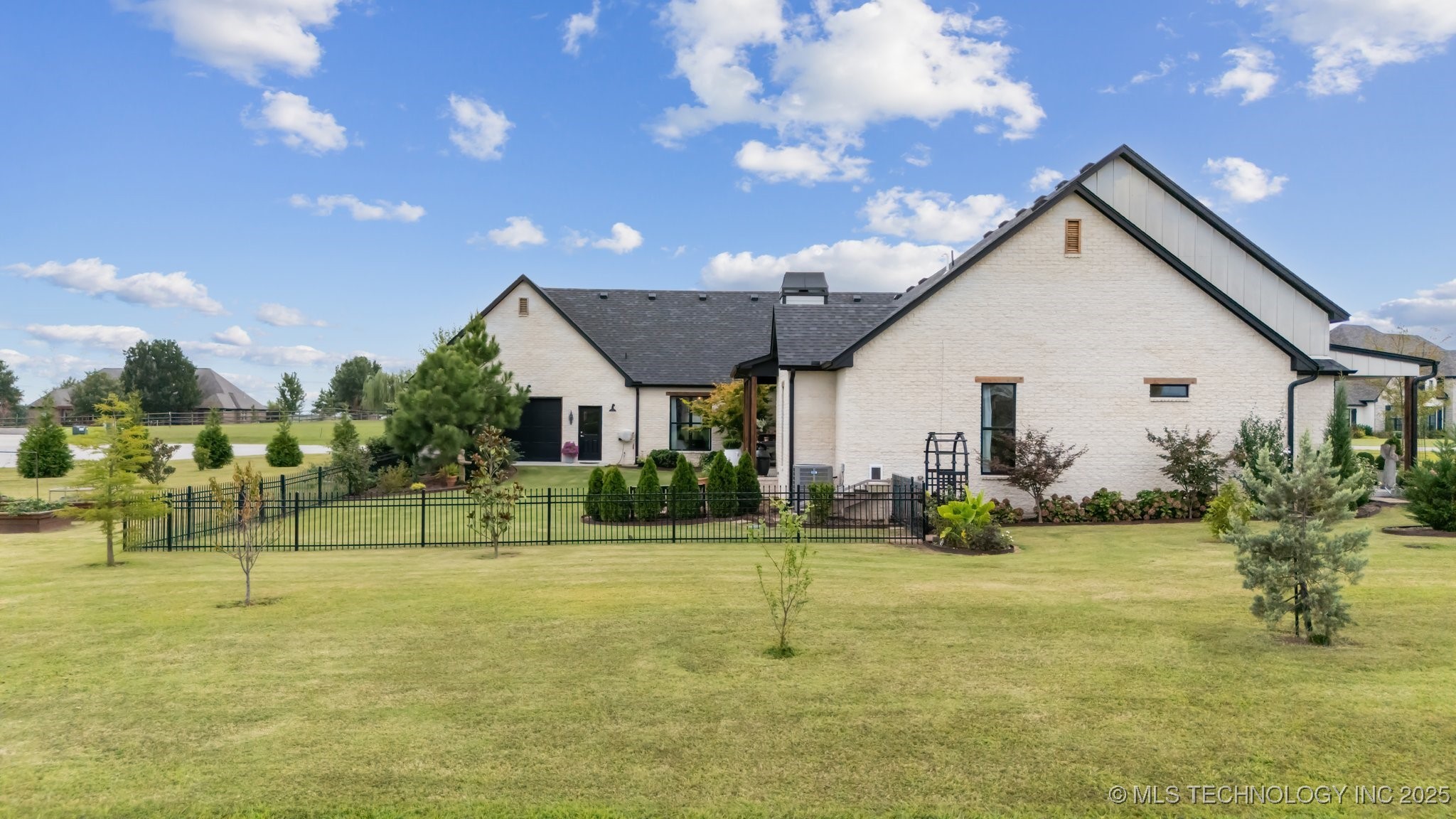 31001 E 68th Street Broken Arrow OK 74014