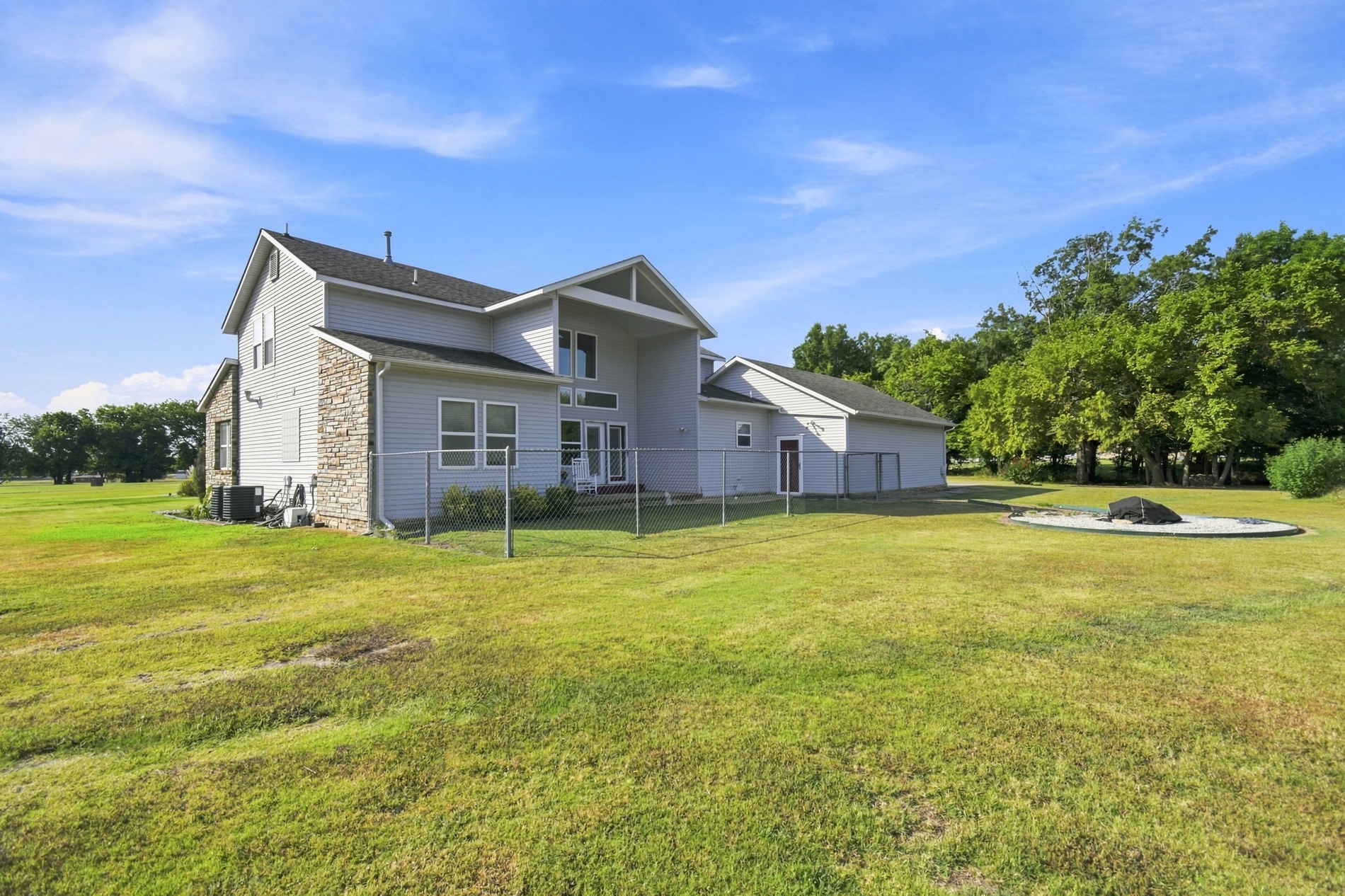 5665 Lakeview Drive Mounds OK 74047