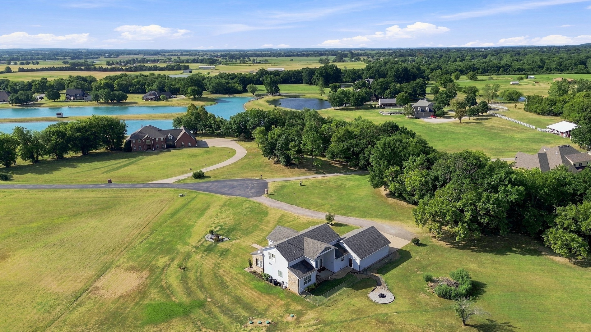5665 Lakeview Drive Mounds OK 74047