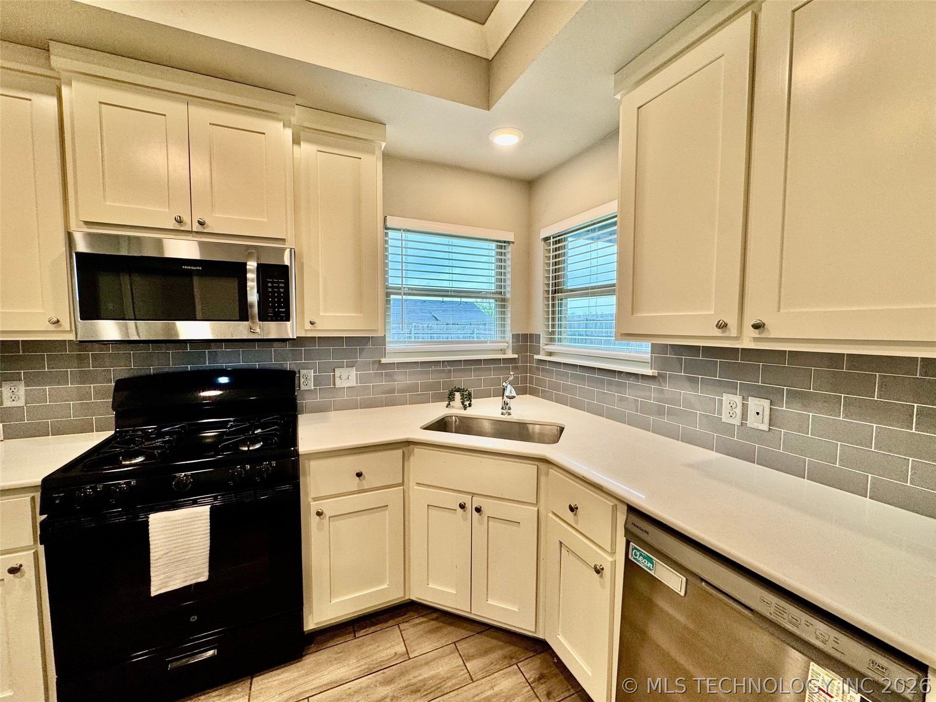 3642 E Cherryhill Court N Broken Arrow OK 74014