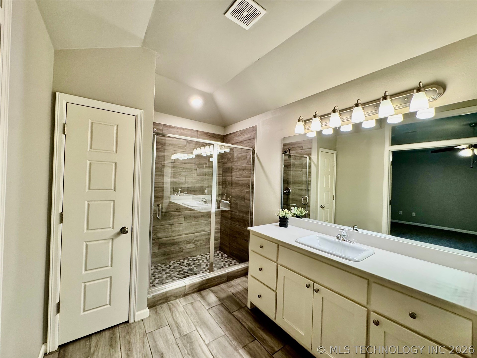 3642 E Cherryhill Court N Broken Arrow OK 74014