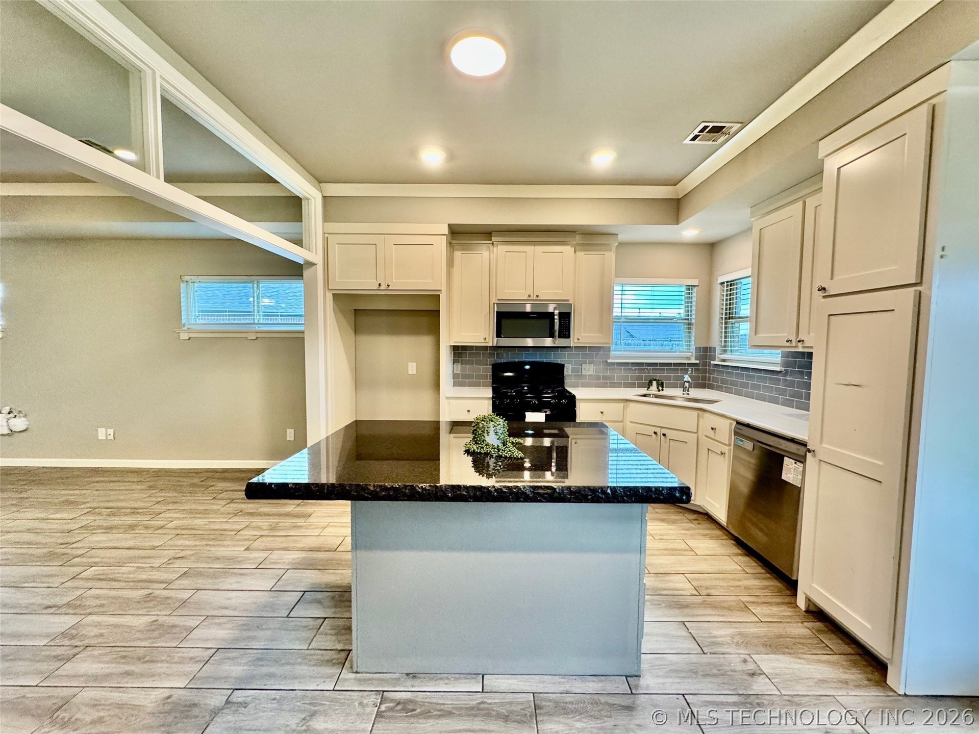 3642 E Cherryhill Court N Broken Arrow OK 74014