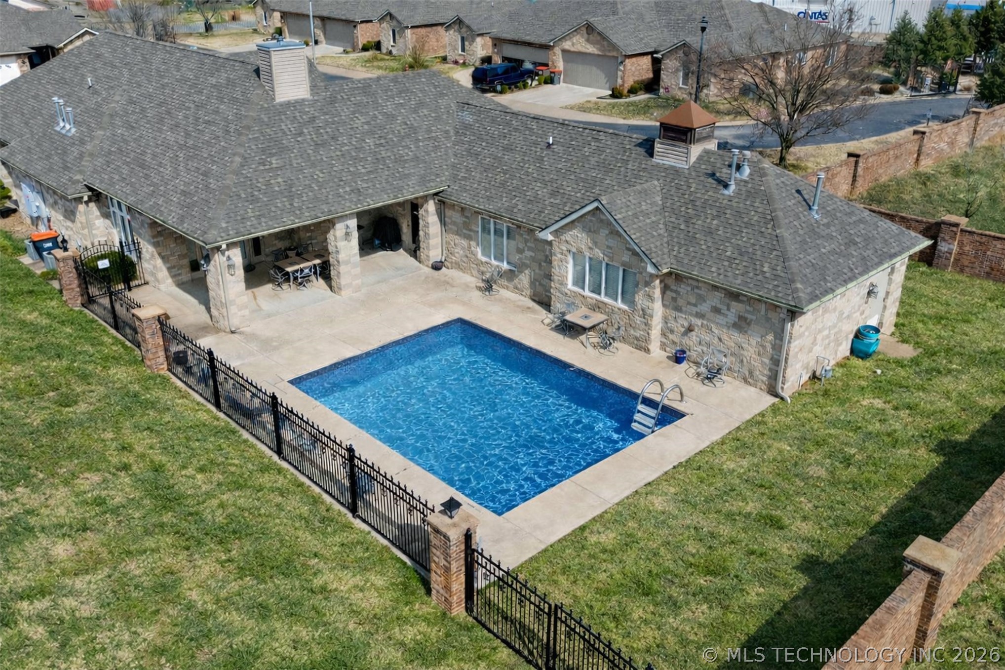 607 St Andrews Circle Grove OK 74344