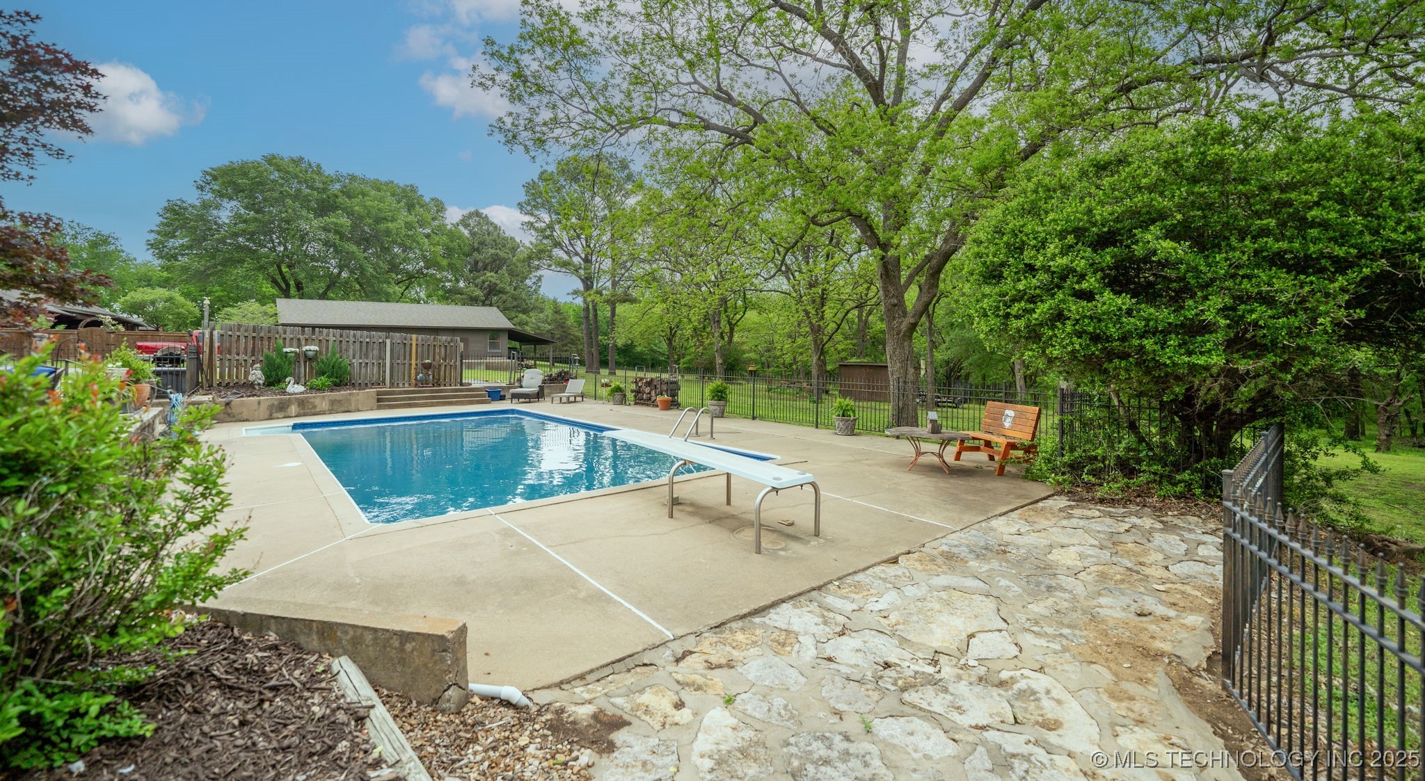 1908 College Park Road Claremore OK 74017