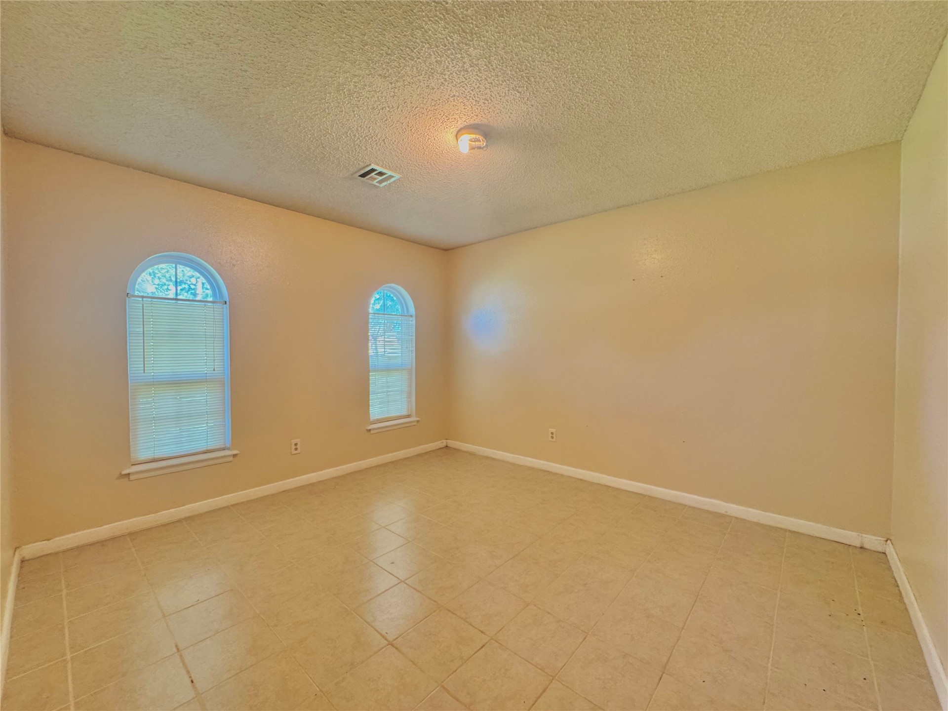 55 Meadow Lane Choctaw OK 73020