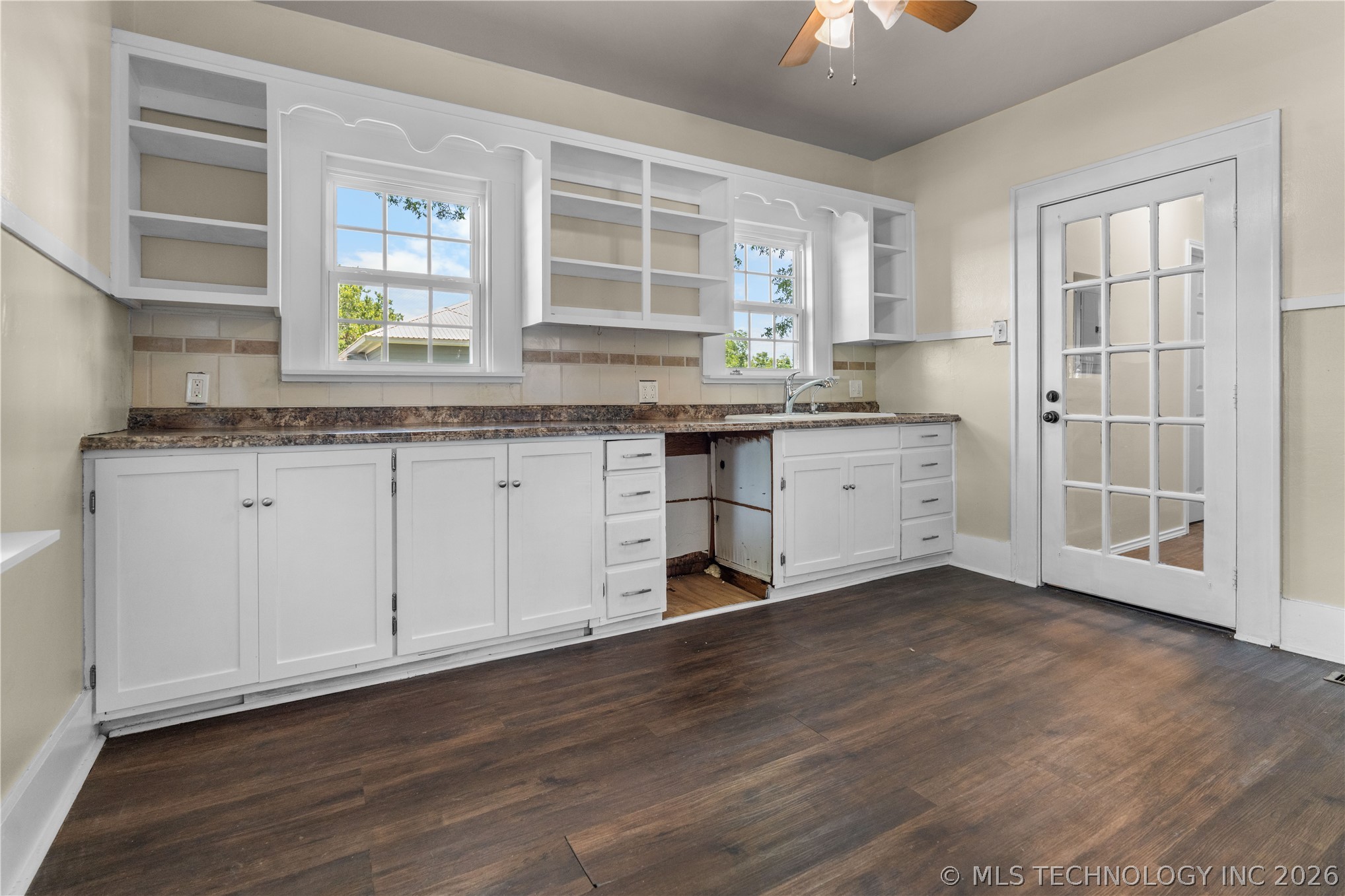 401 S 2nd Avenue Madill OK 73446