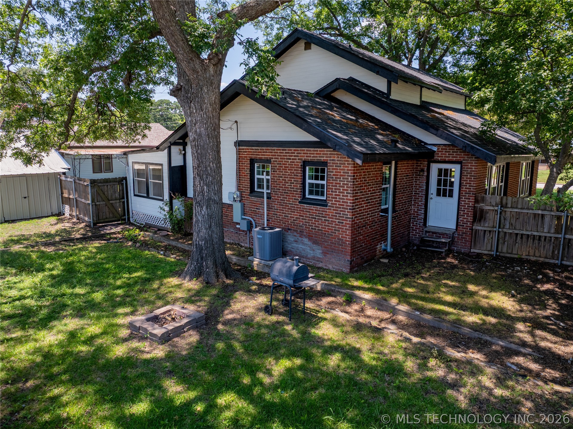 401 S 2nd Avenue Madill OK 73446