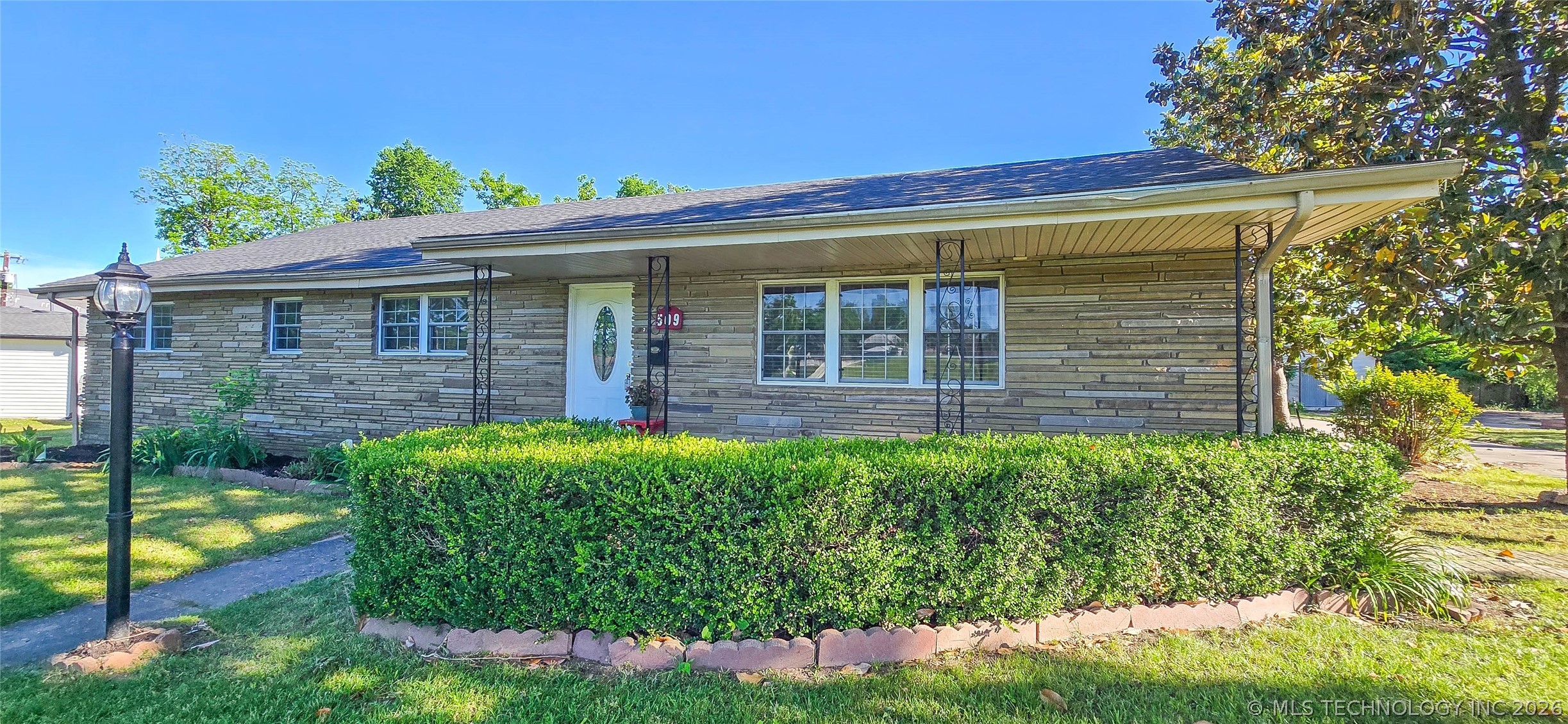 509 Sunset Strip Eufaula OK 74432